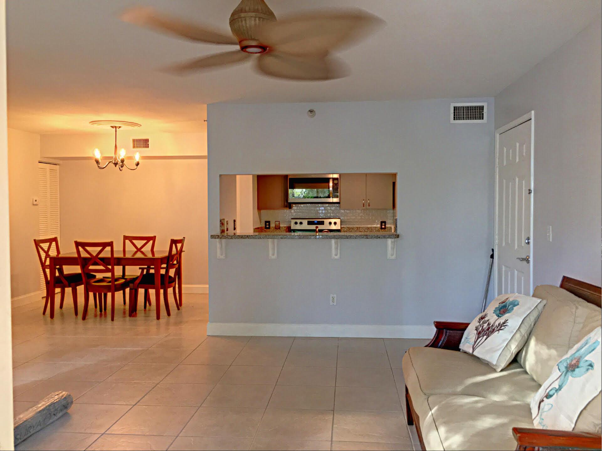 160 Yacht Club Way 210, Hypoluxo, FL 33462, Hypoluxo - Photo 4
