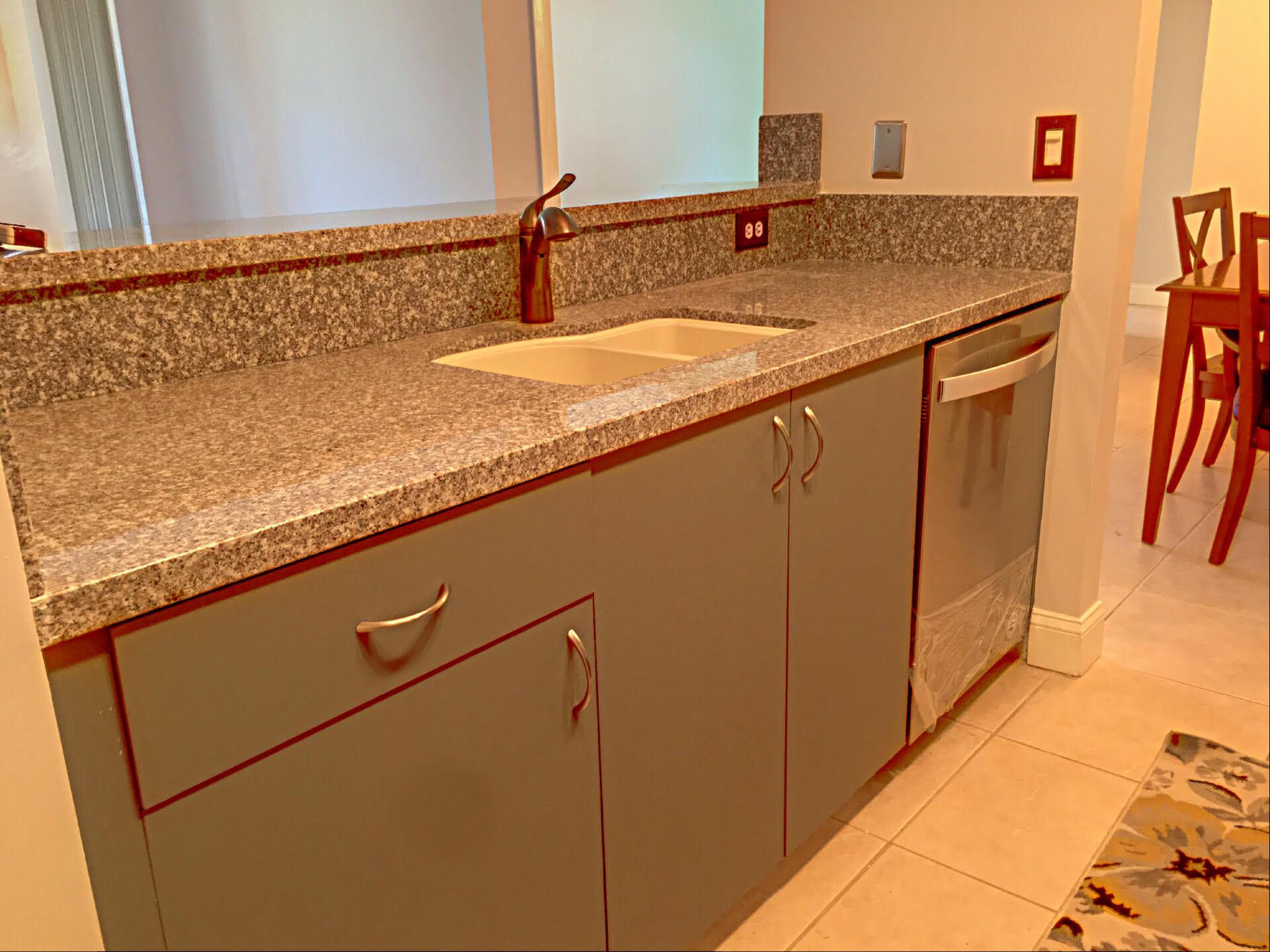 160 Yacht Club Way 210, Hypoluxo, FL 33462, Hypoluxo - Photo 5