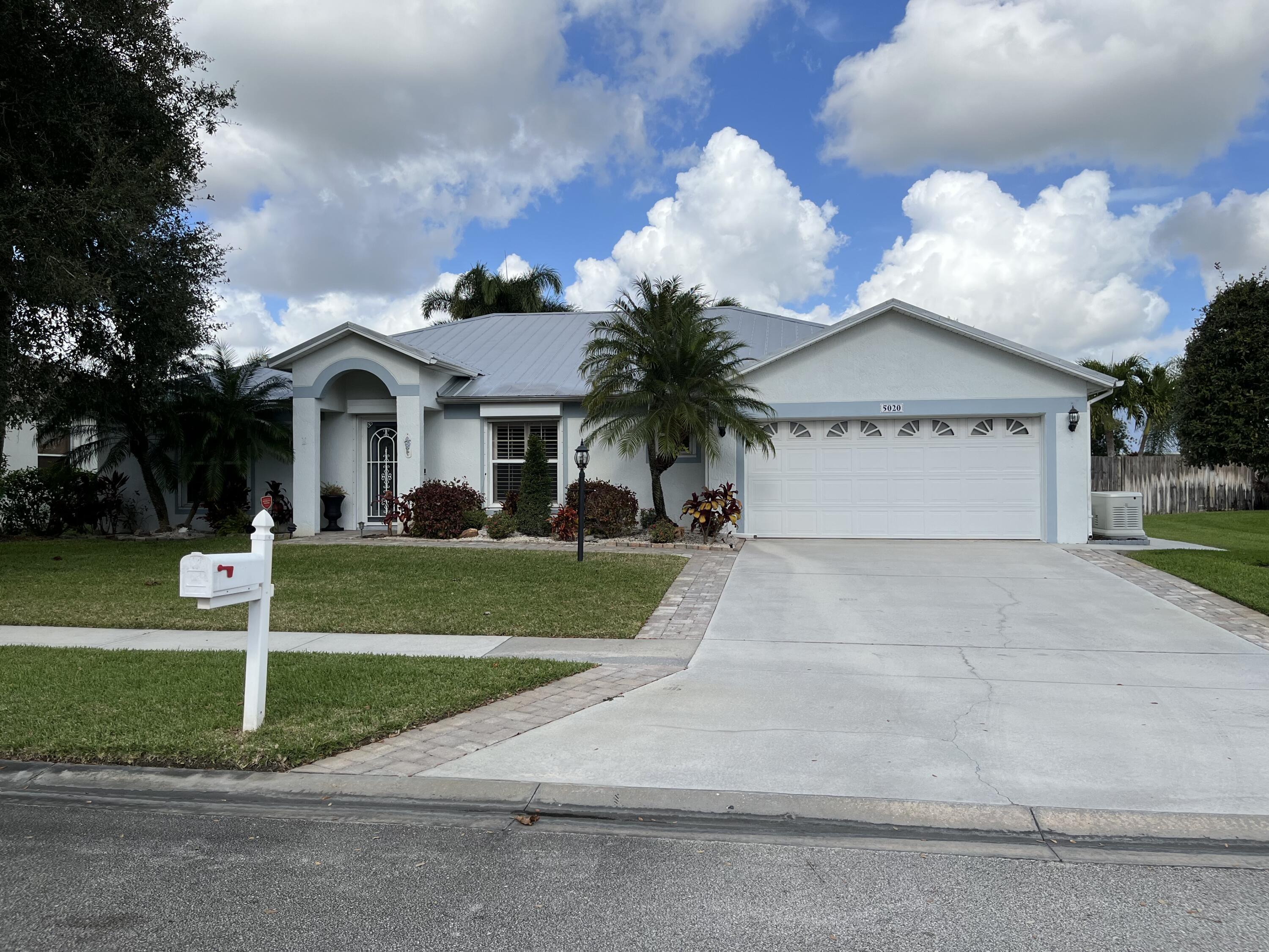 5020 4th Place, Vero Beach, FL 32968, Vero Beach - Photo 2