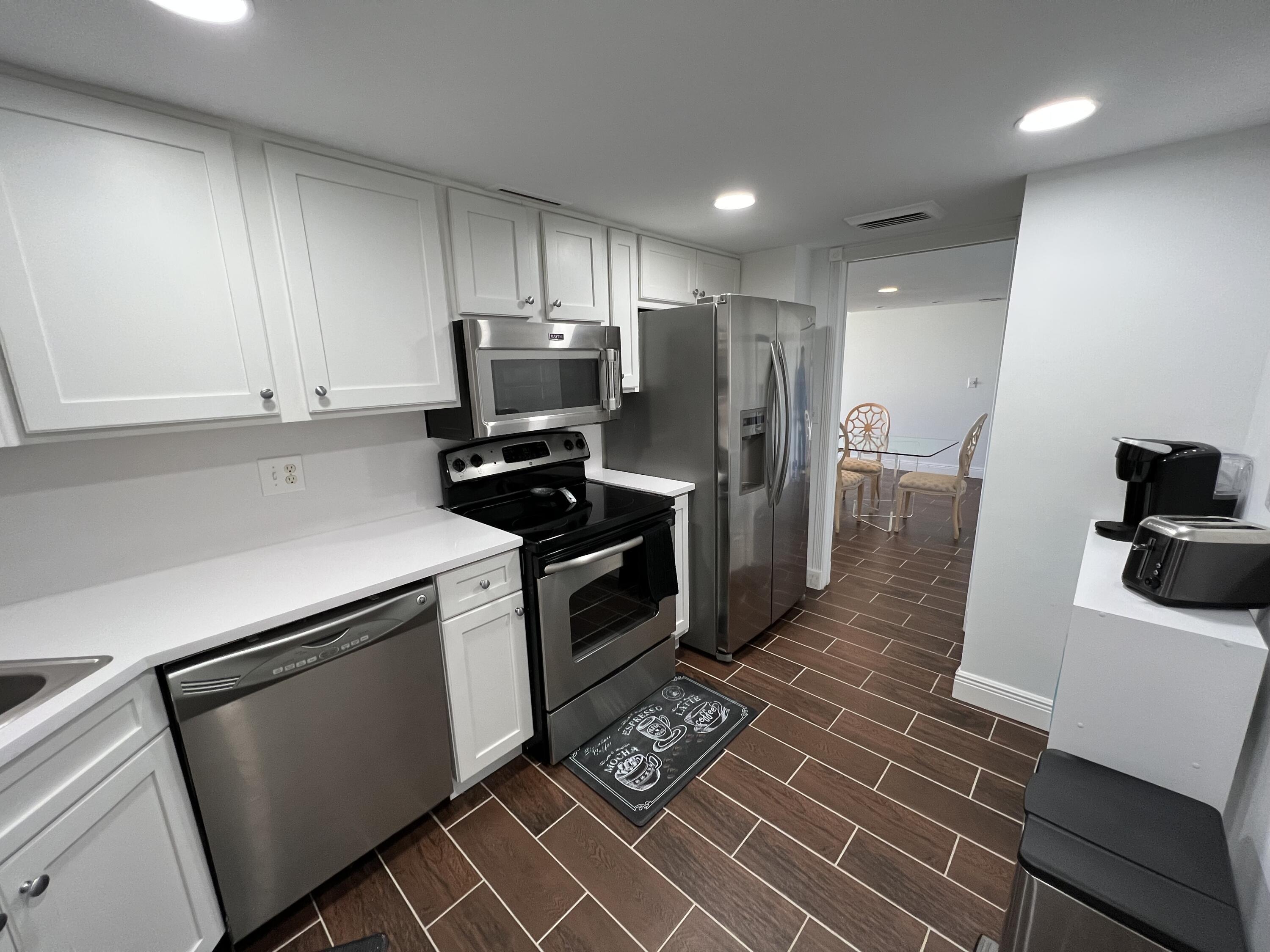2400 Presidential Way Ph5, West Palm Beach, FL 33401, West Palm Beach - Photo 3