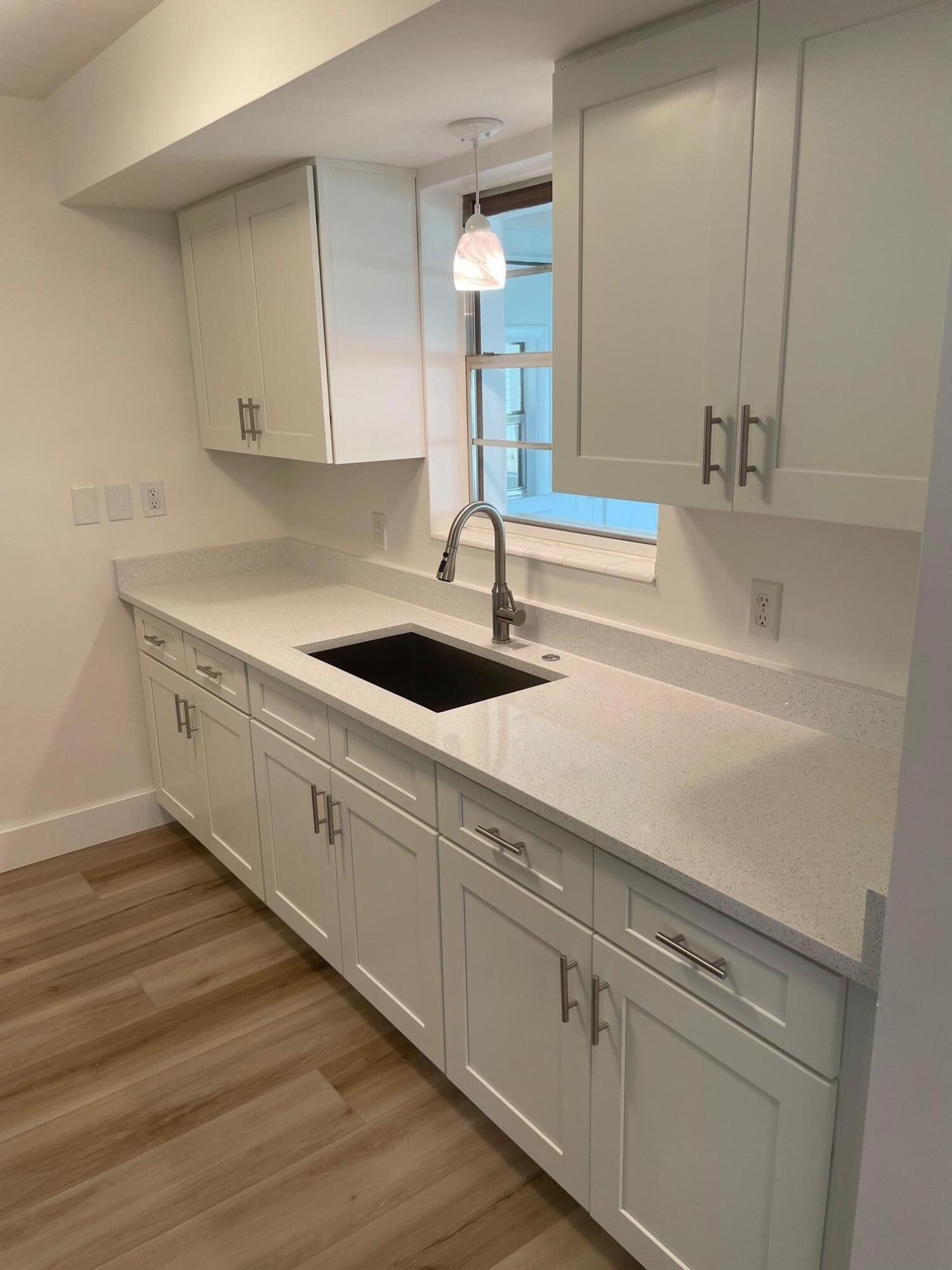 18905 SE Southgate Drive, Jupiter, FL 33469, Jupiter - Photo 4