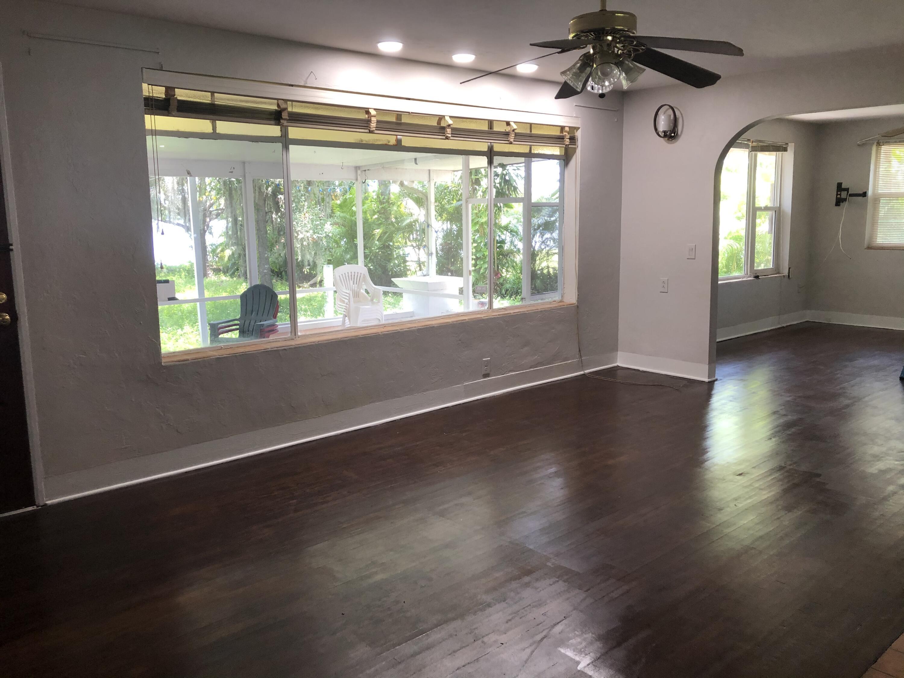 67 W North Shore Avenue, North Fort Myers, FL 33903, North Fort Myers - Photo 3