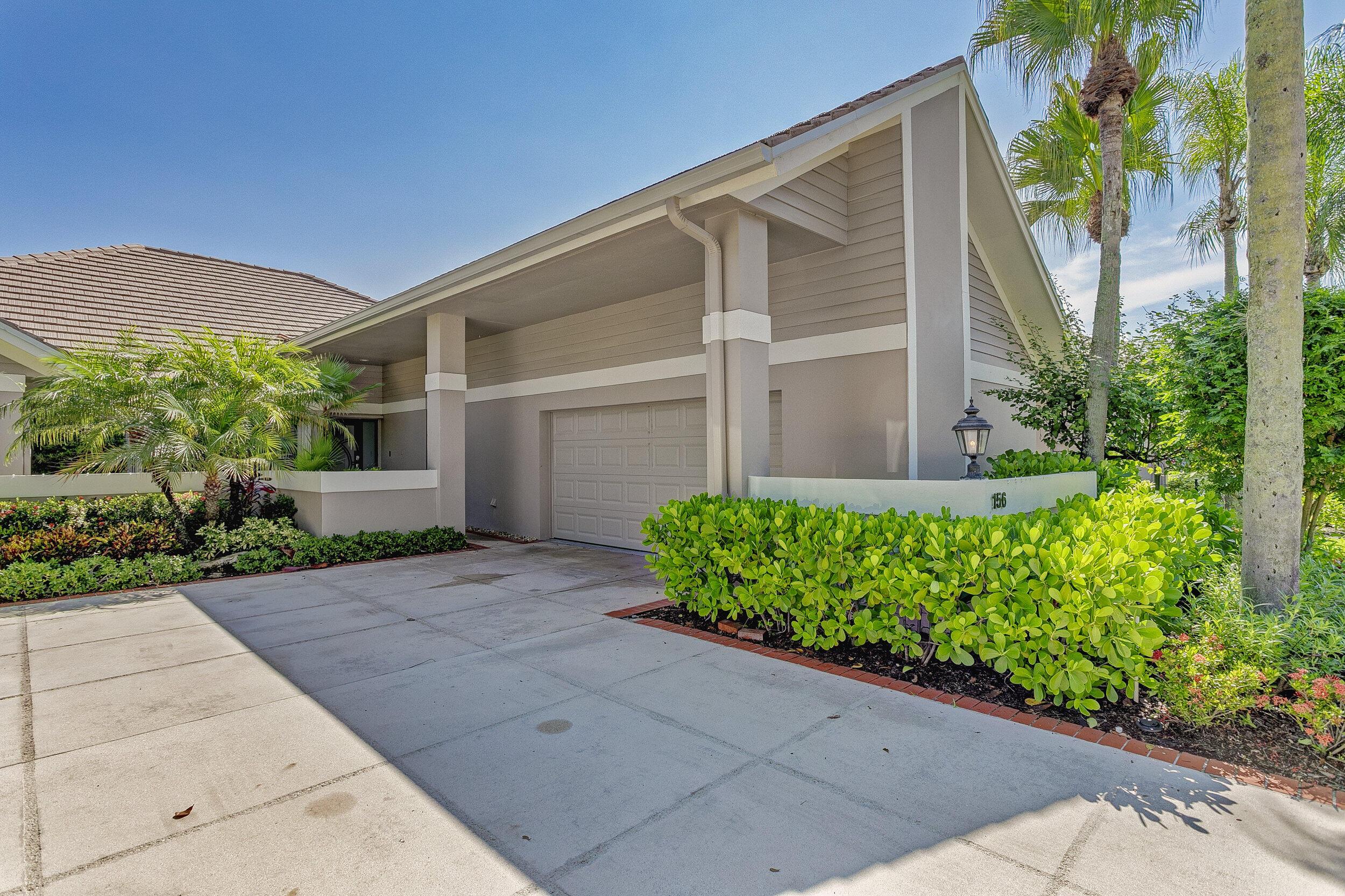 156 Coventry Place, Palm Beach Gardens, FL 33418, Palm Beach Gardens - Photo 2