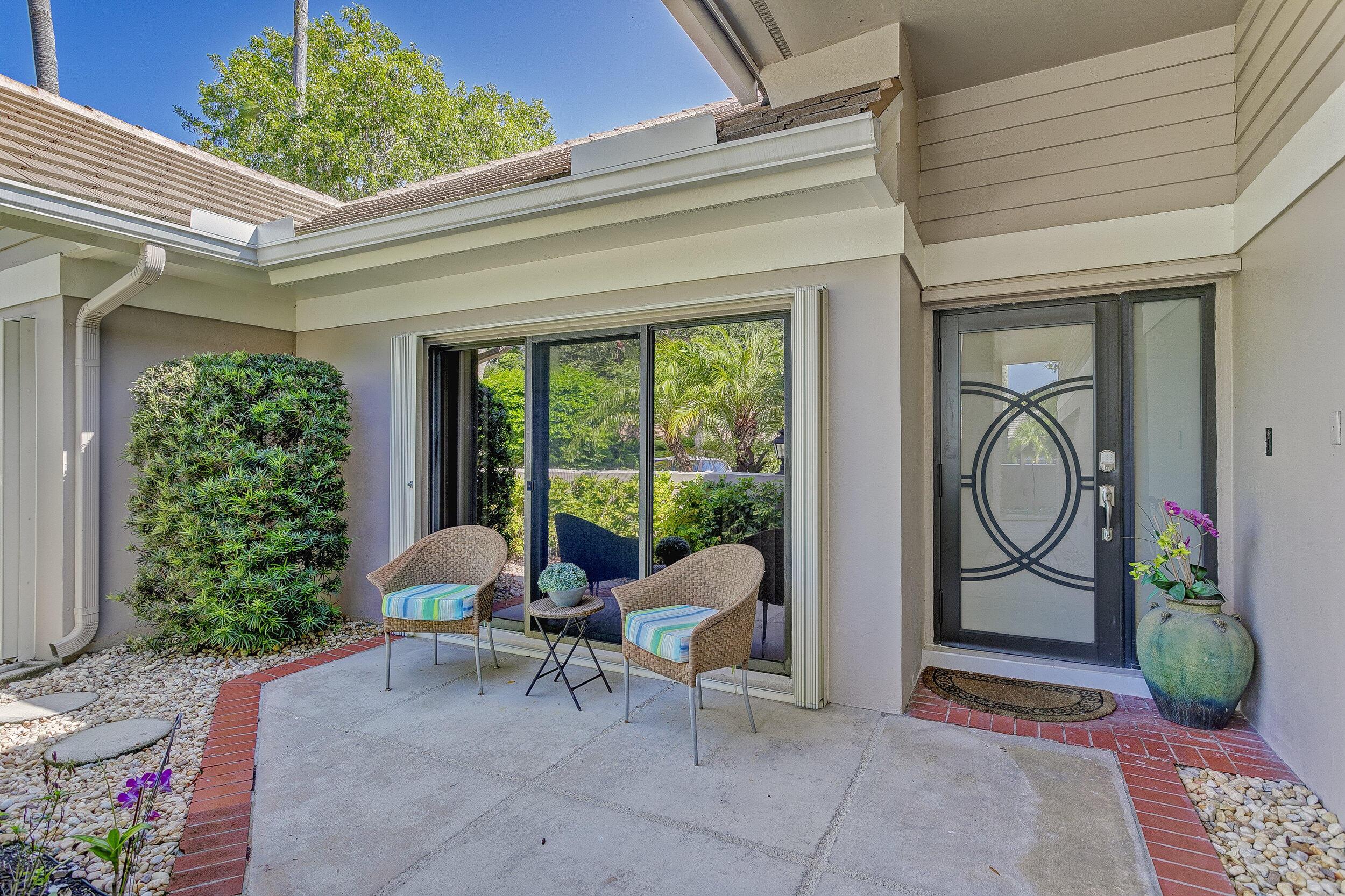 156 Coventry Place, Palm Beach Gardens, FL 33418, Palm Beach Gardens - Photo 5