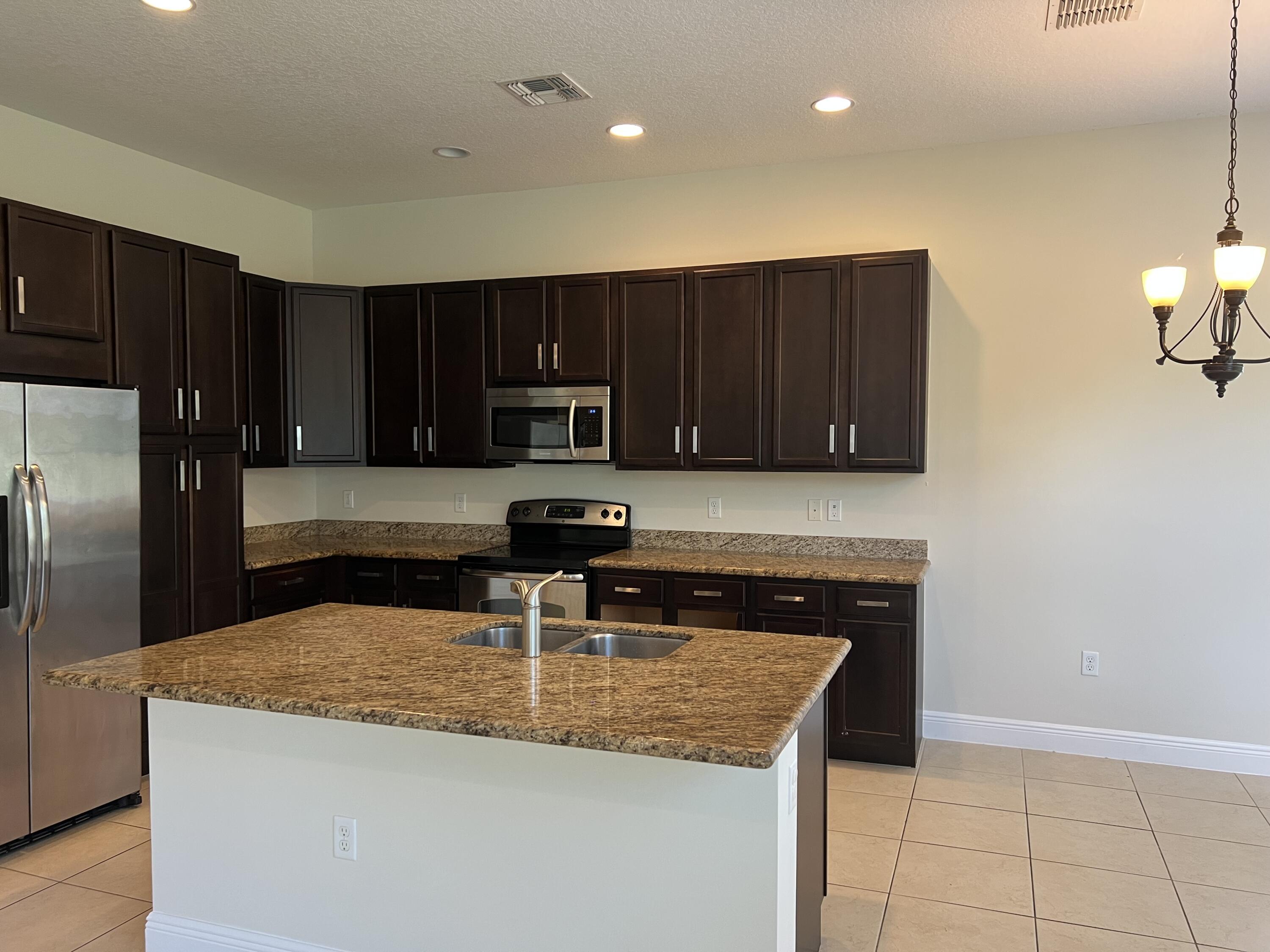2826 Bellarosa Circle, Royal Palm Beach, FL 33411, Royal Palm Beach - Photo 5