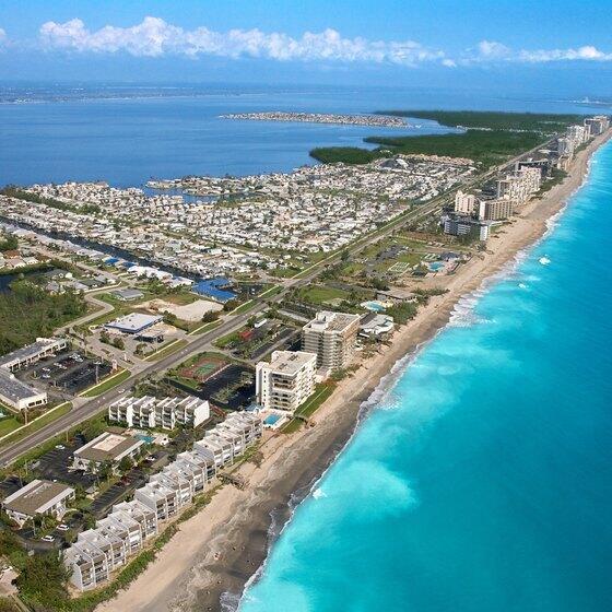 1933 NE Lake Place, Jensen Beach, FL 34957, Jensen Beach - Photo 2