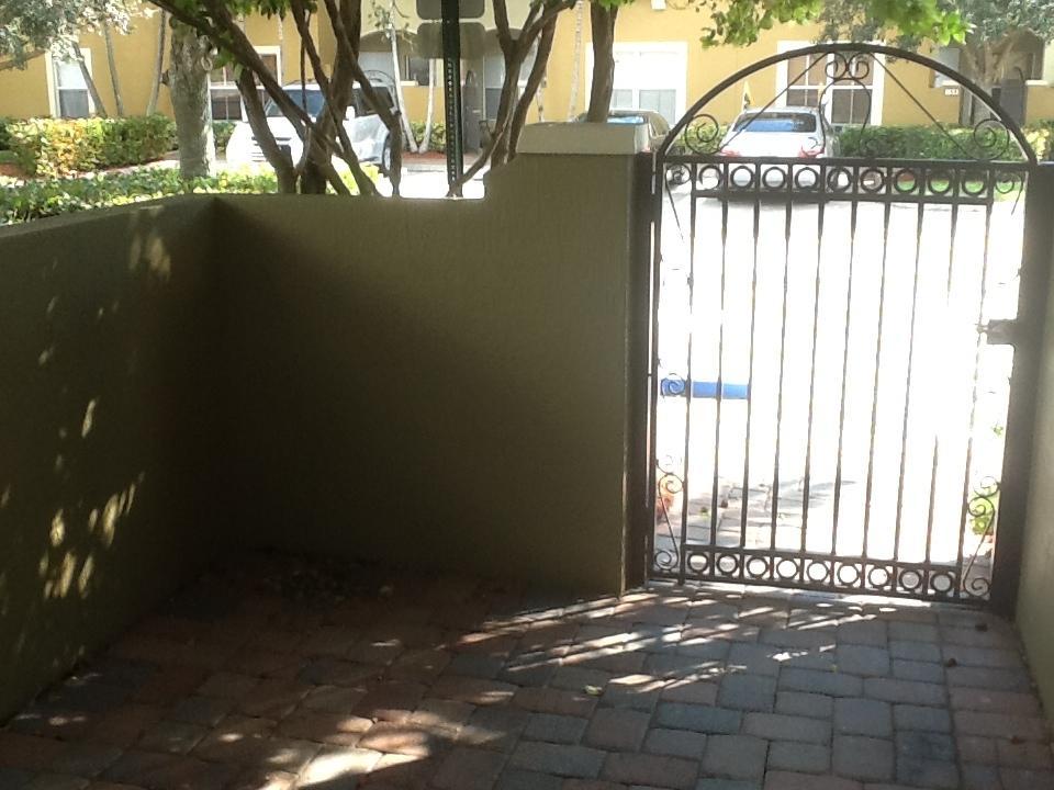 101 Lake Monterey Circle, Boynton Beach, FL 33426, Boynton Beach - Photo 4