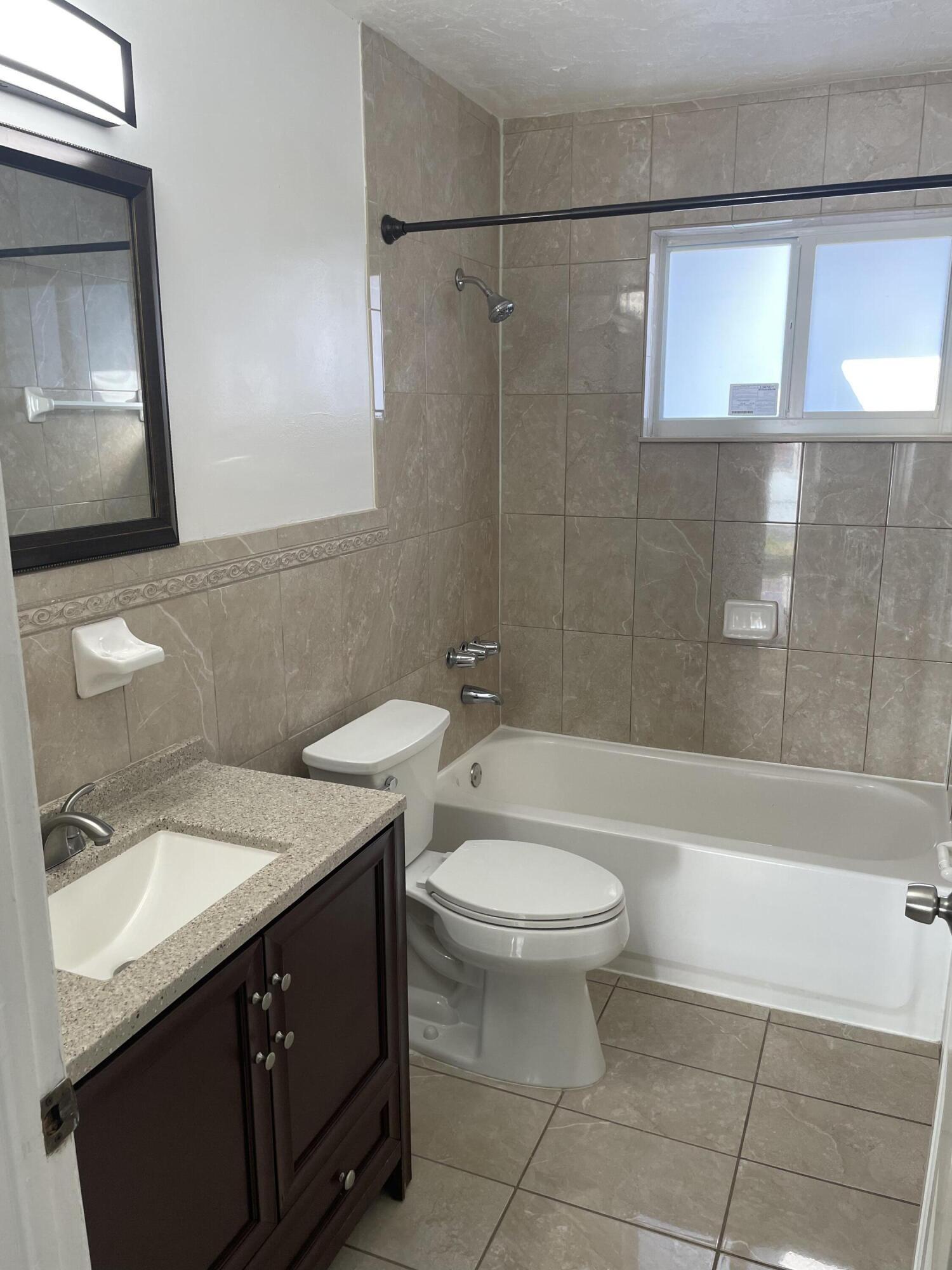 336 NW 53rd Street 1, Miami, FL 33127, Miami - Photo 4