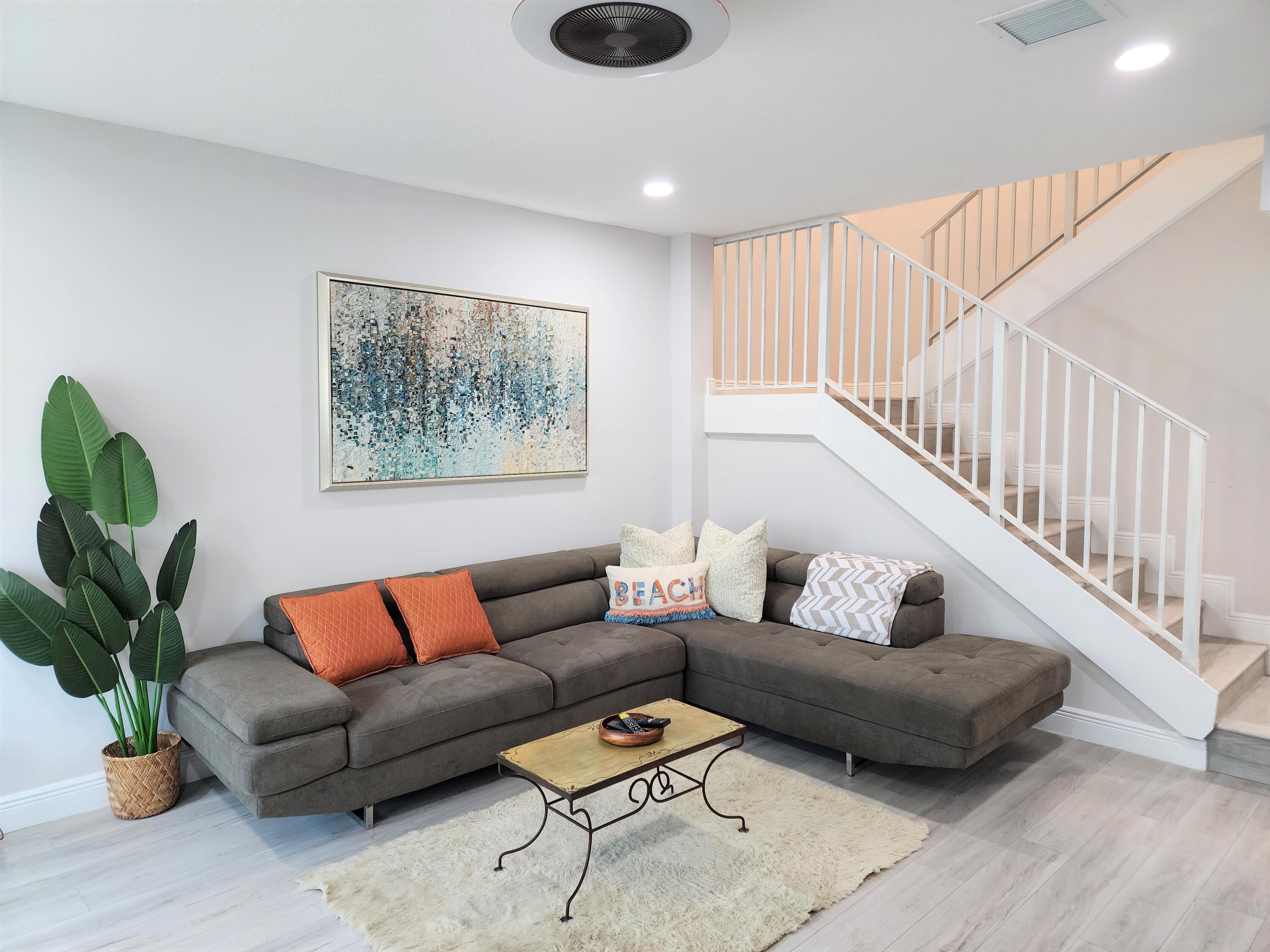 572 SE 20th Avenue 3, Deerfield Beach, FL 33441, Deerfield Beach - Photo 3