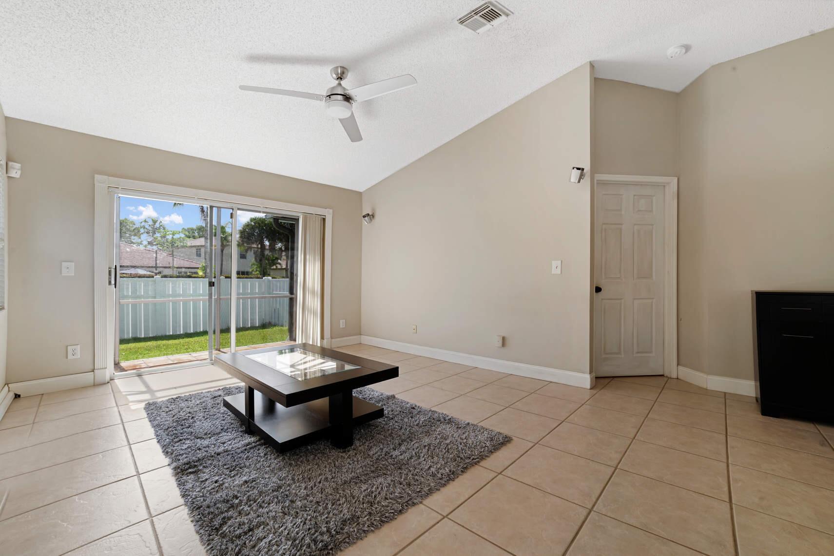 200 NW 75 Ter Terrace, Plantation, FL 33317, Plantation - Photo 2