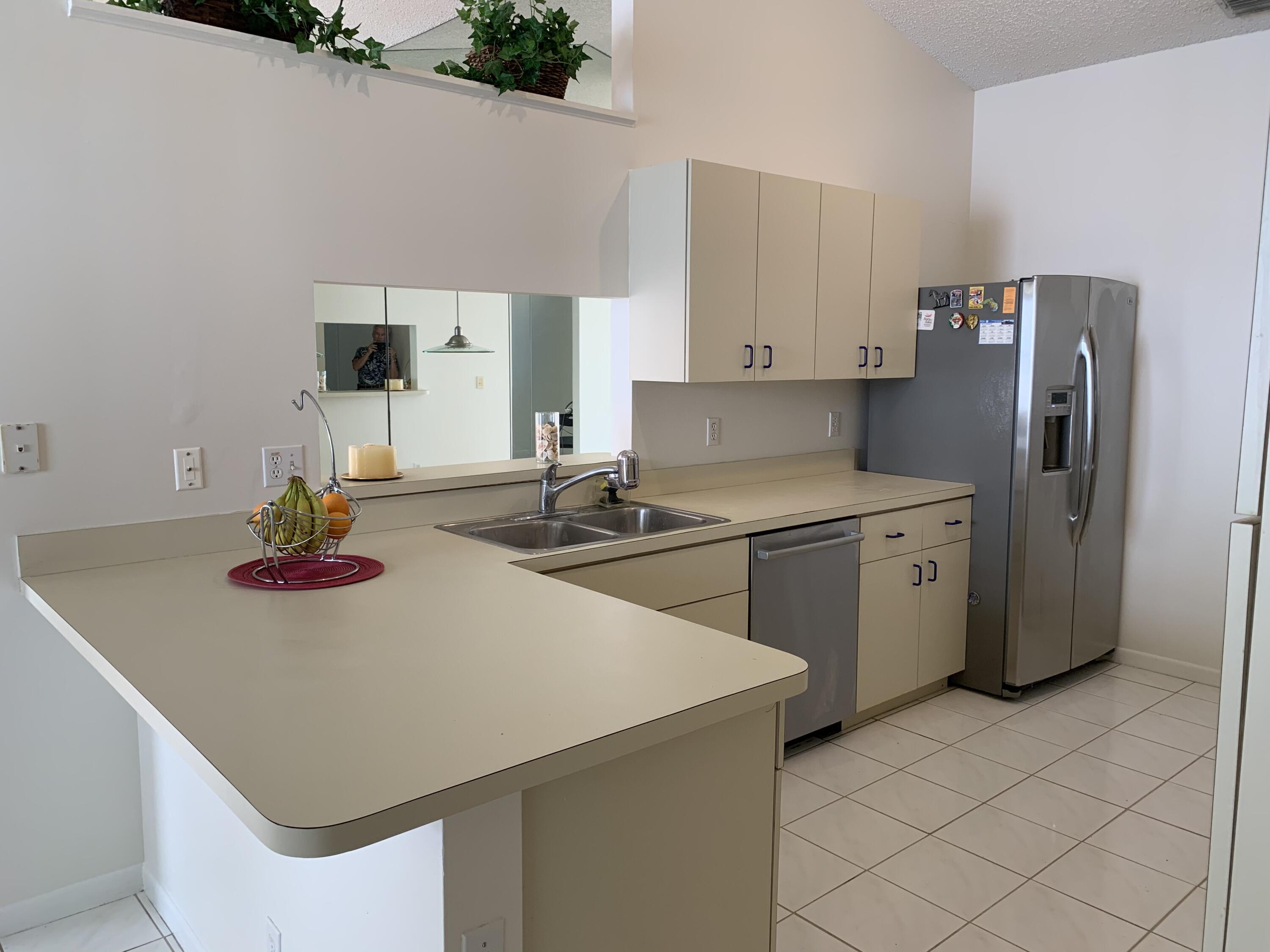 202 Wedgewood Circle Circle, Greenacres, FL 33463, Greenacres - Photo 4