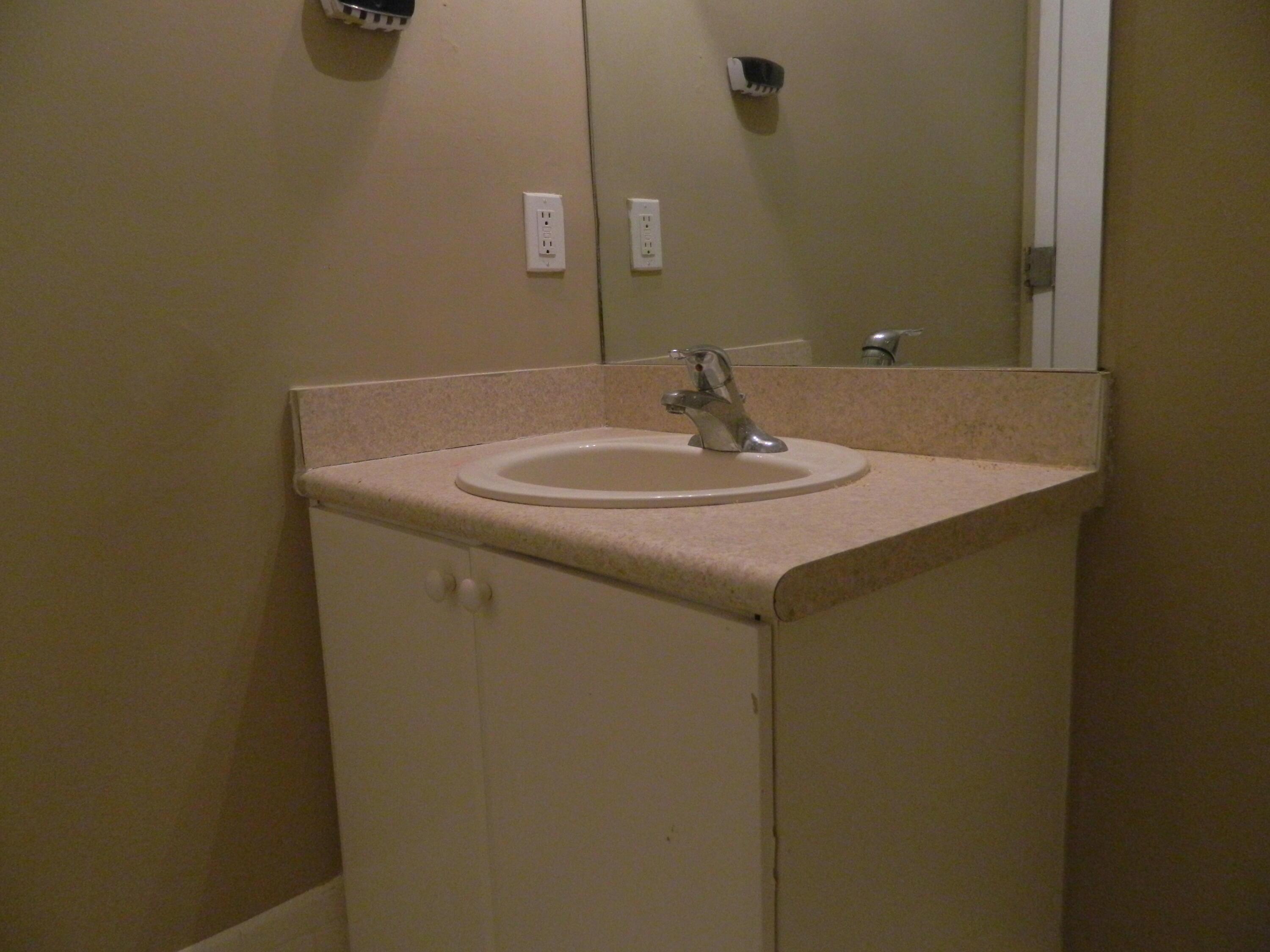 3305 N Shoma Drive 304, Royal Palm Beach, FL 33414, Royal Palm Beach - Photo 3
