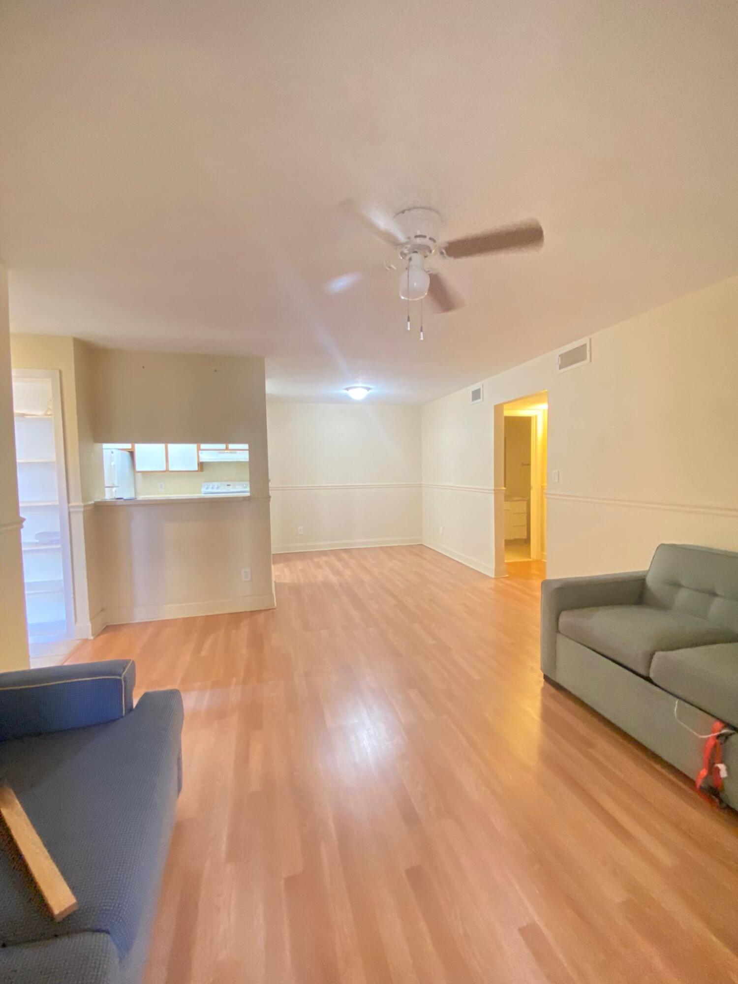 949 Riverside Drive 423, Coral Springs, FL 33071, Coral Springs - Photo 3