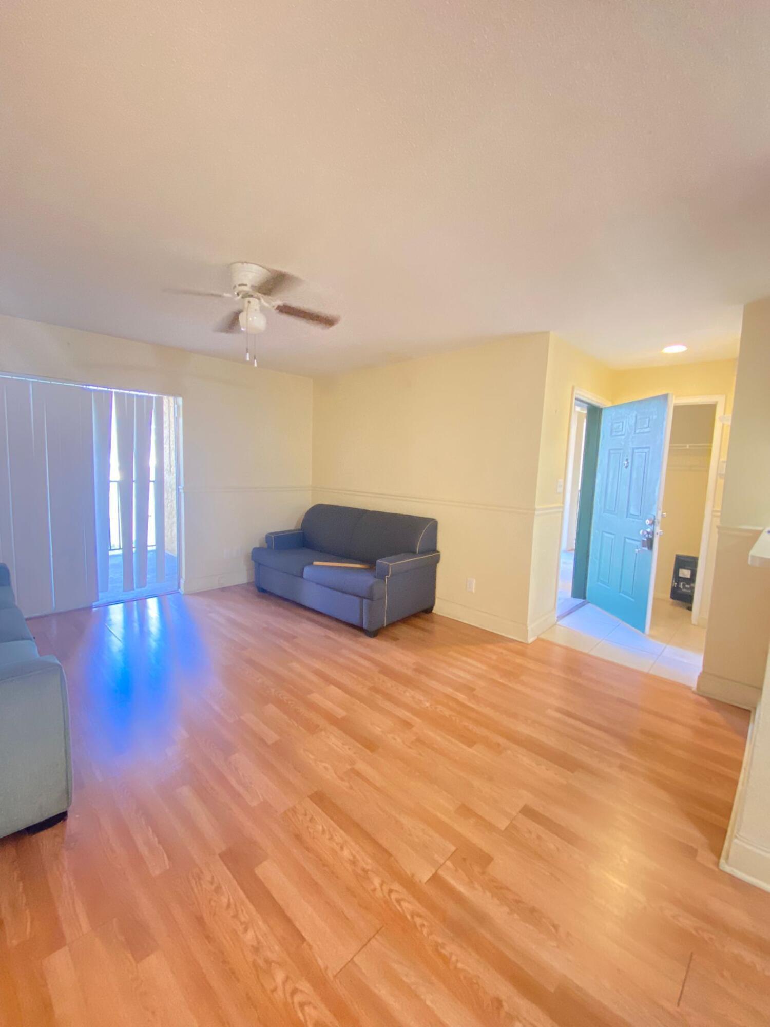 949 Riverside Drive 423, Coral Springs, FL 33071, Coral Springs