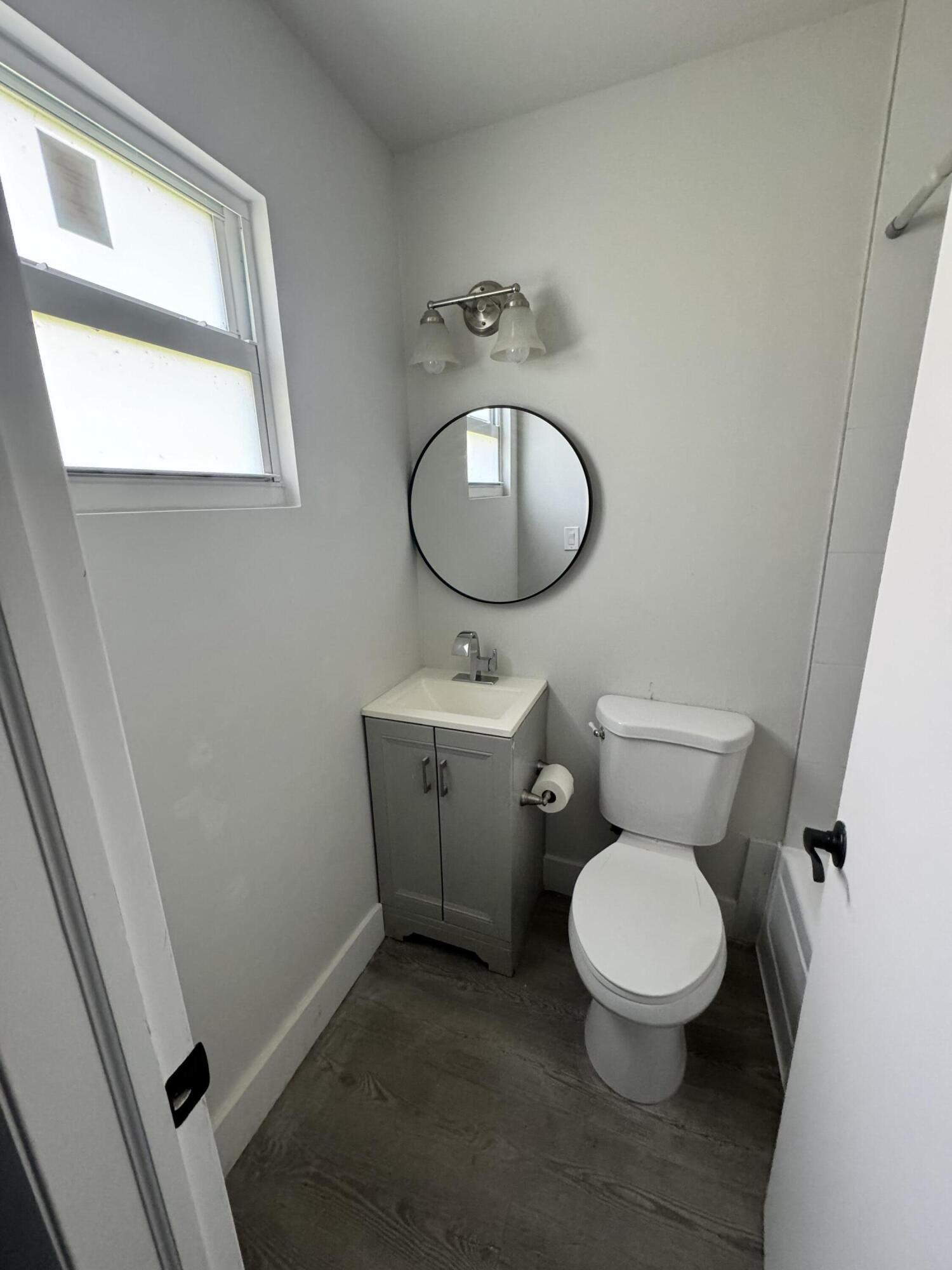 602 S 24th Avenue Rear, Hollywood, FL 33020, Hollywood - Photo 3