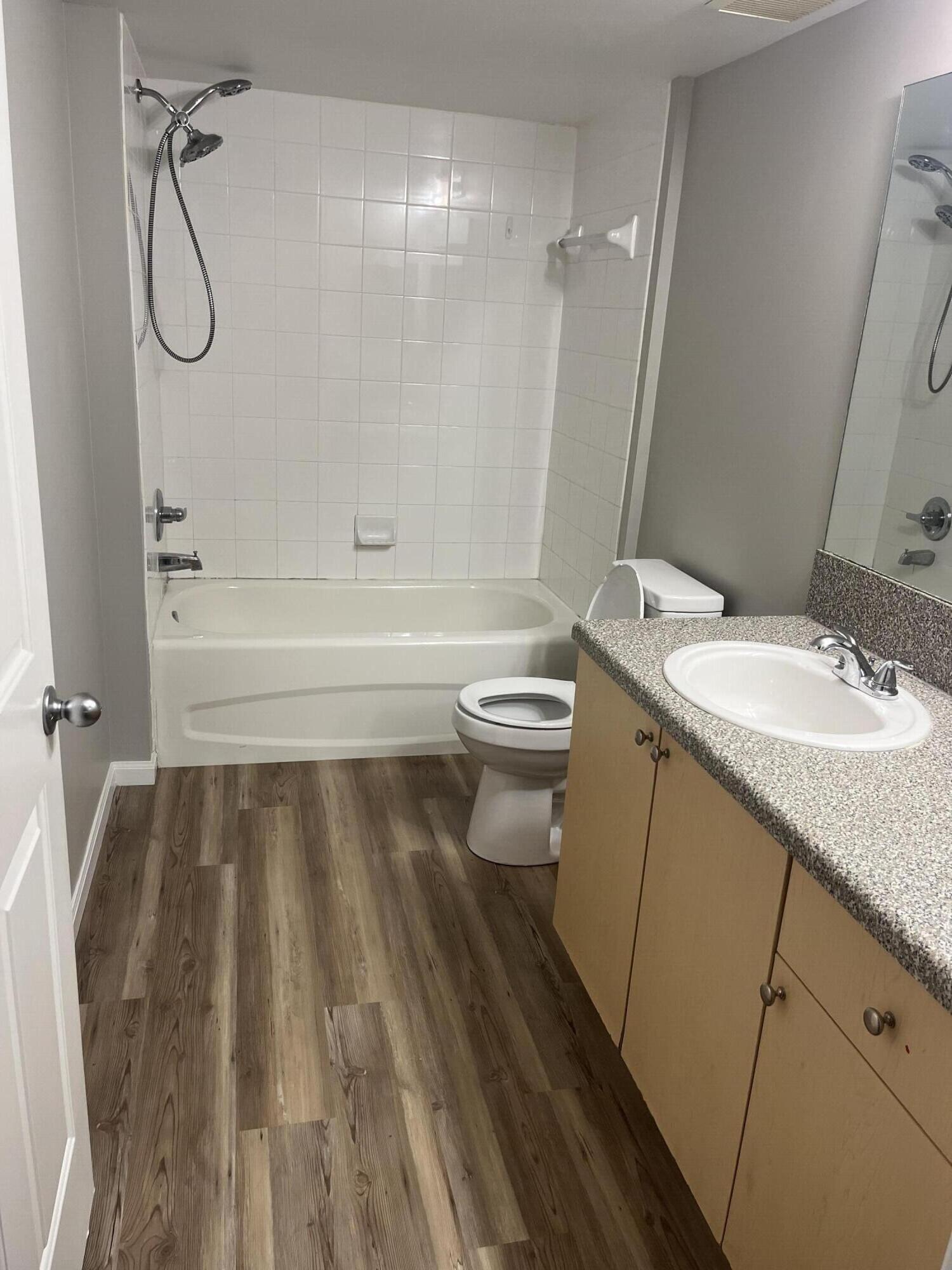3600 NW Mediterranean Lane 14, Jensen Beach, FL 34957, Jensen Beach - Photo 5