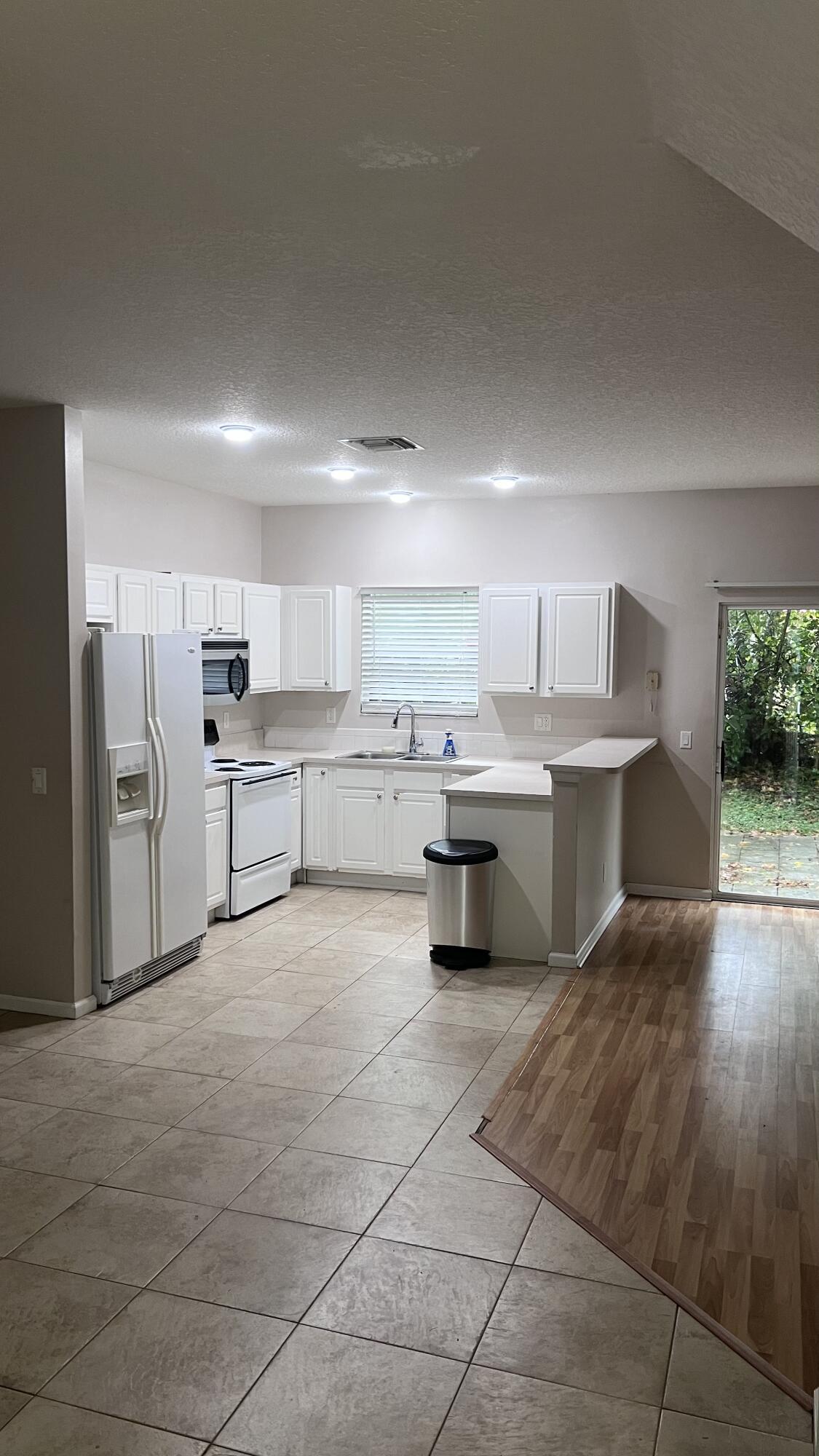 150 Baldwin Boulevard, Greenacres, FL 33463, Greenacres - Photo 2