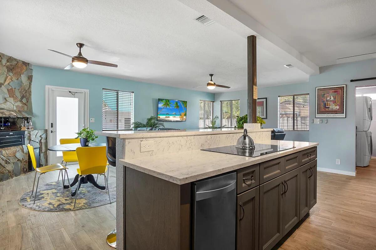 316 NW 29 Street, Wilton Manors, FL 33311, Wilton Manors - Photo 2