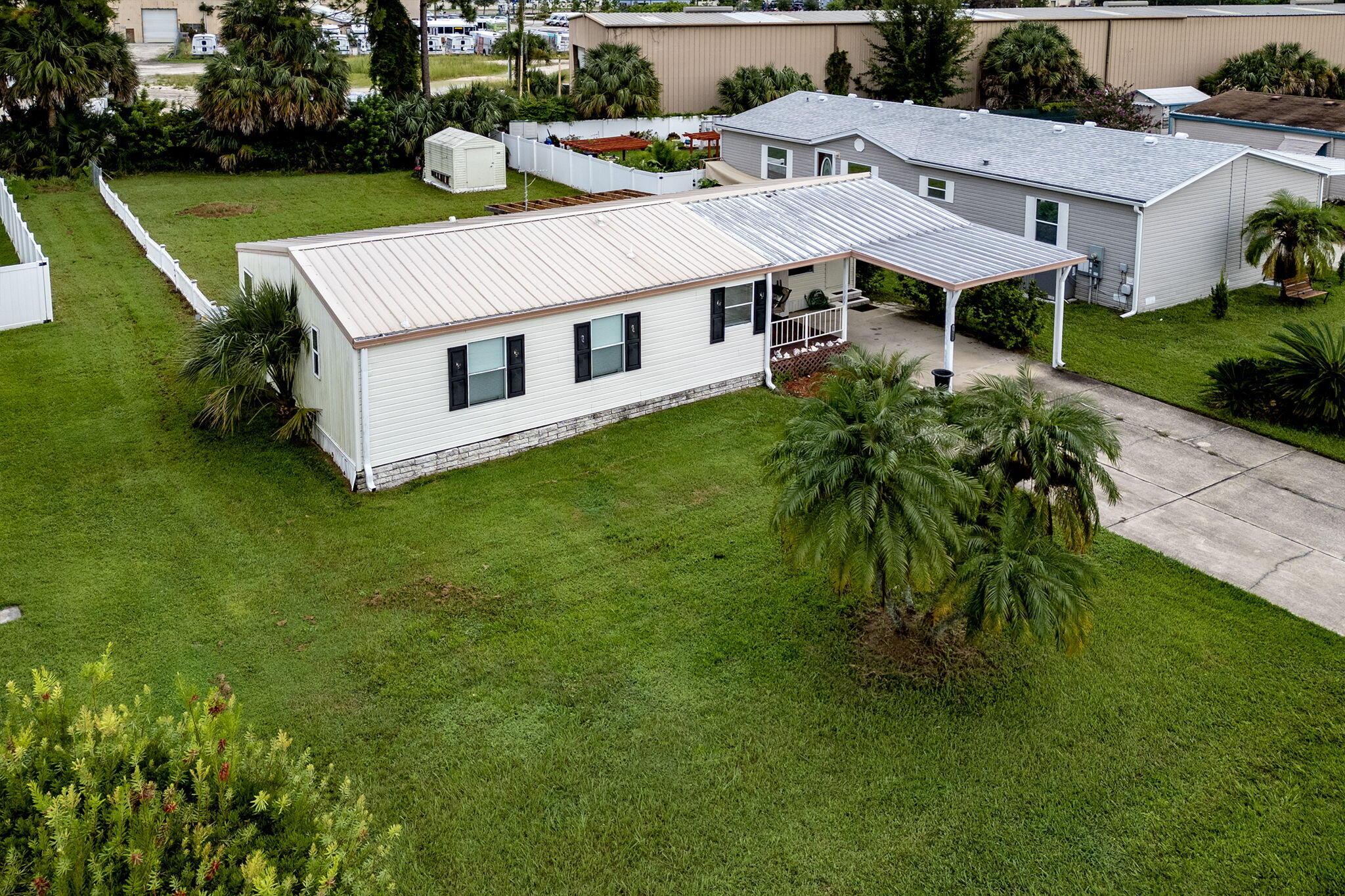 1657 Elkhart Circle, Tavares, FL 32778, Tavares - Photo 3
