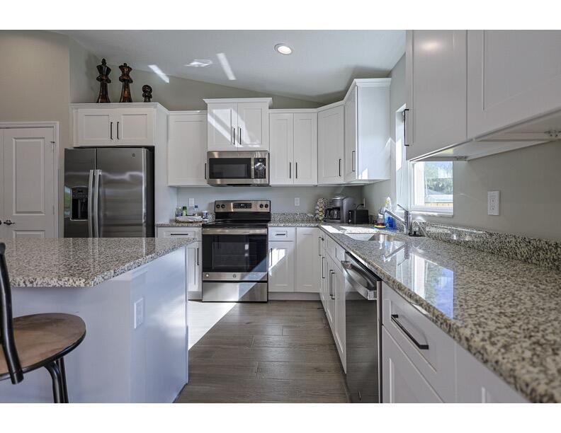 6106 Bamboo Drive, Fort Pierce, FL 34982, Fort Pierce - Photo 3