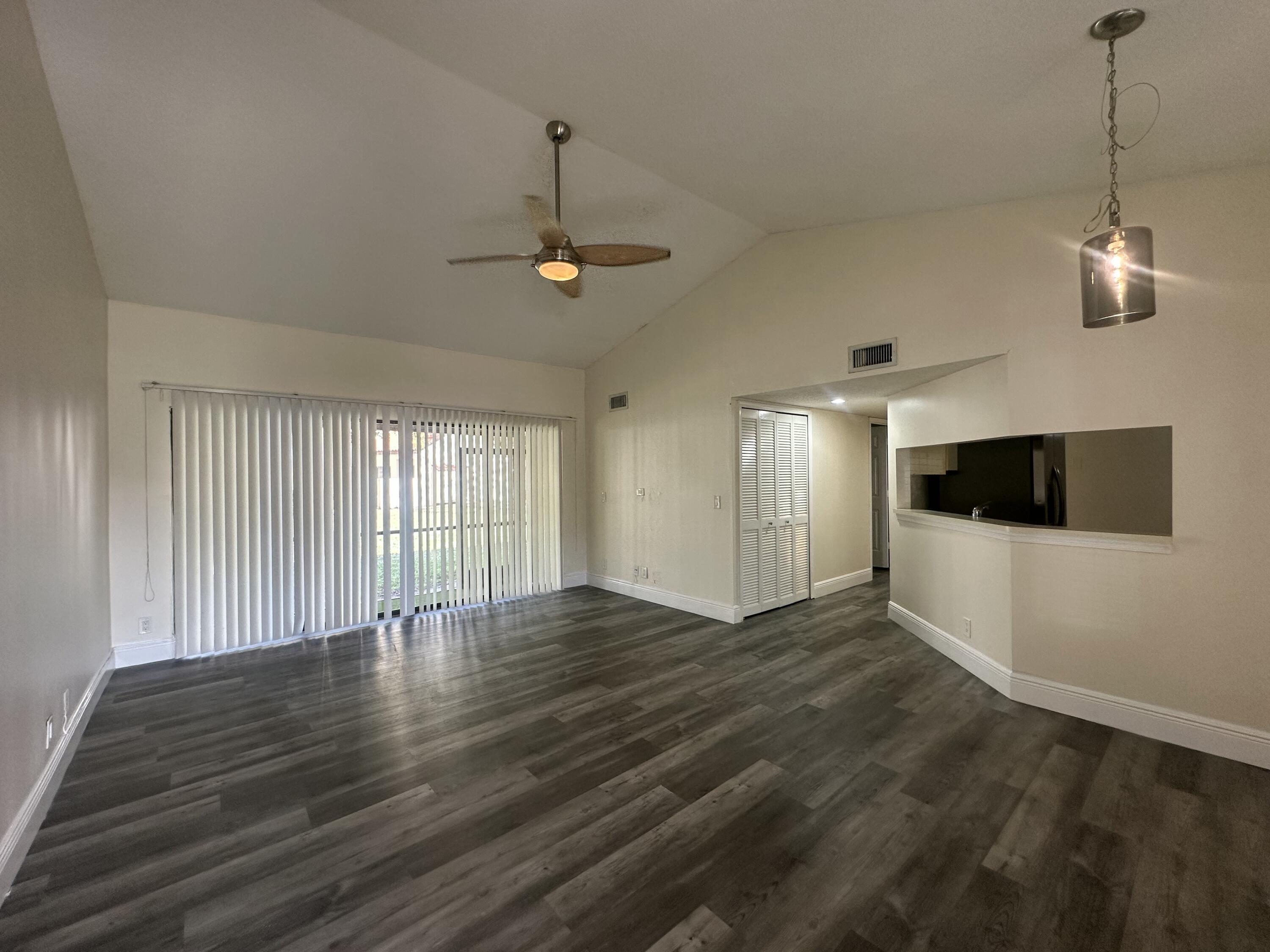 8 Via De Casas Sur 103, Boynton Beach, FL 33426, Boynton Beach - Photo 5