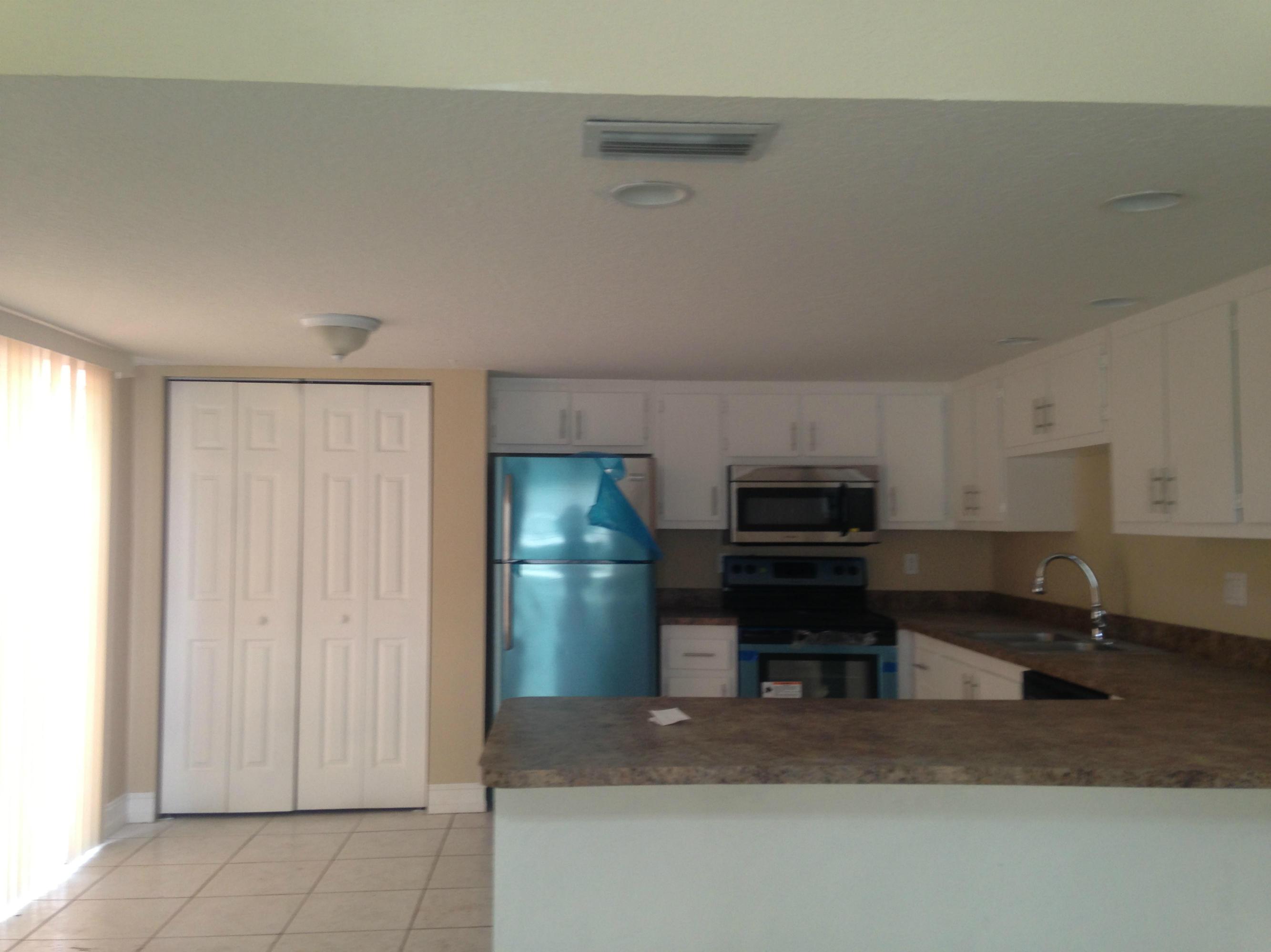 13940 Folkstone Circle C, Wellington, FL 33414, Wellington - Photo 2