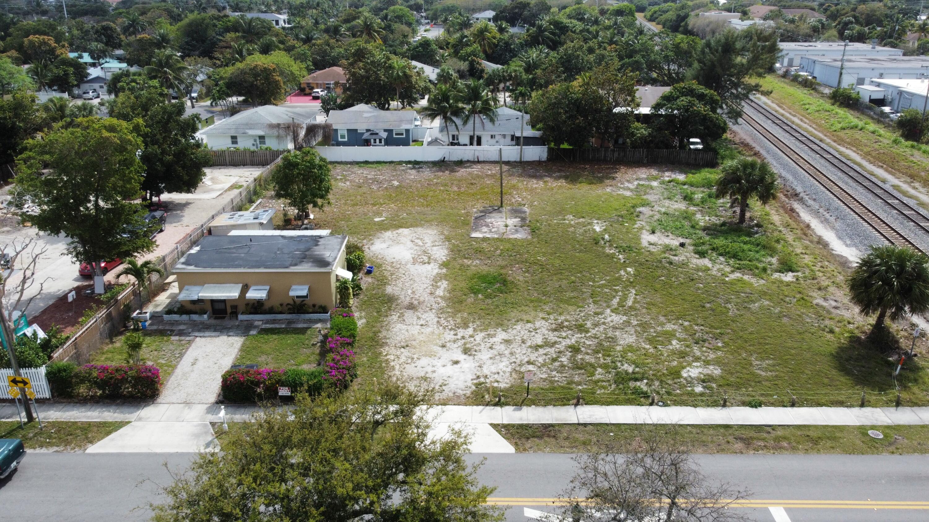 198 SE 4th Street, Delray Beach, FL 33483, Delray Beach - Photo 3