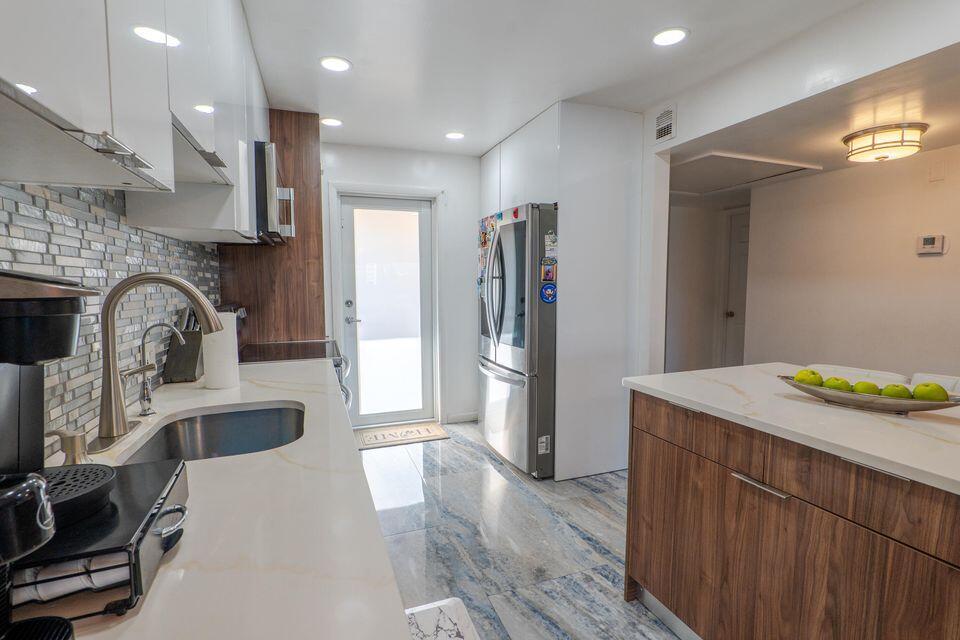 2801 N Palm Aire Drive N 410, Pompano Beach, FL 33069, Pompano Beach - Photo 5