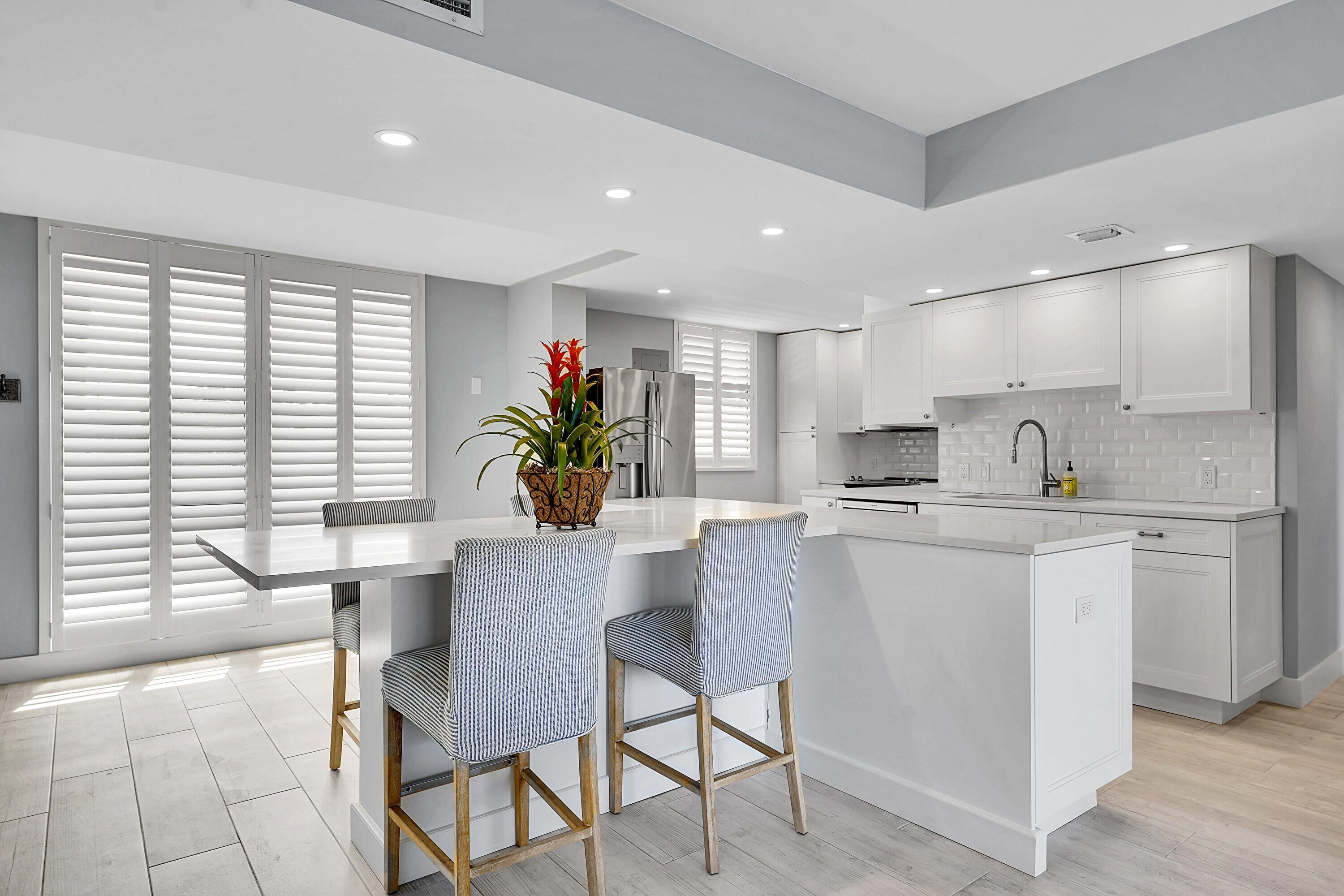 134 Lakeshore Drive 316, North Palm Beach, FL 33408, North Palm Beach - Photo 5