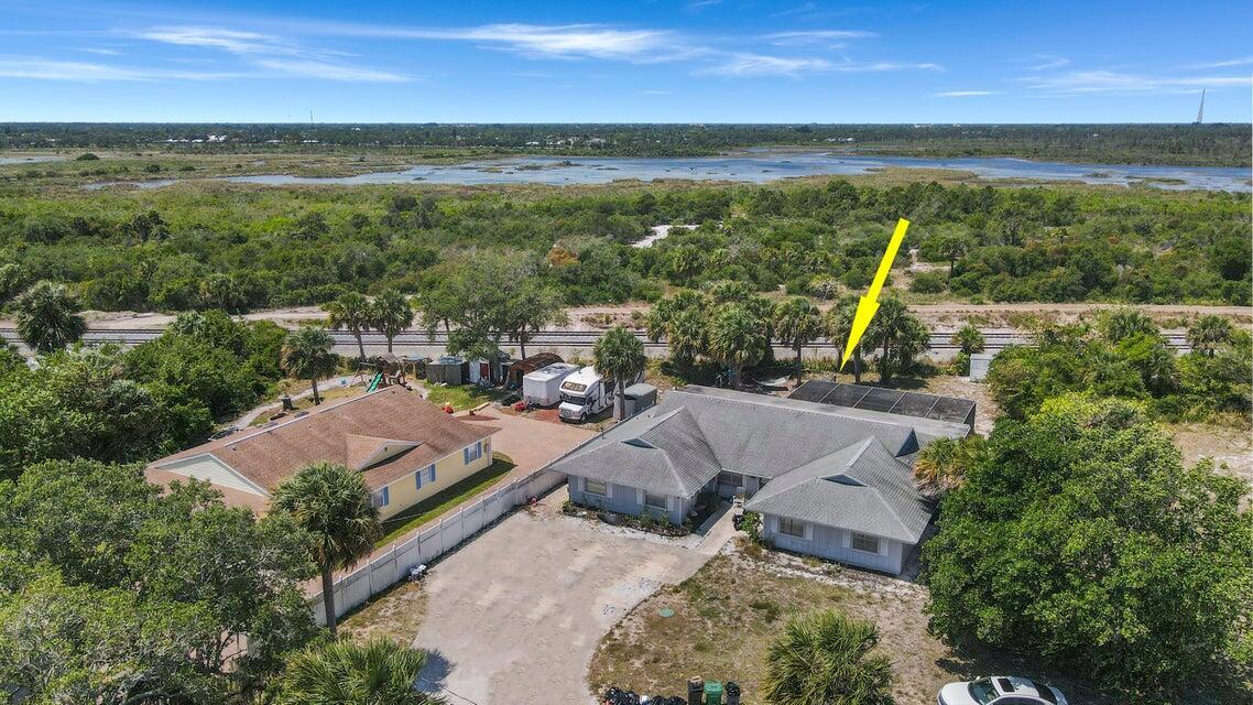 11099 Ridge Avenue, Fort Pierce, FL 34982, Fort Pierce - Photo 2