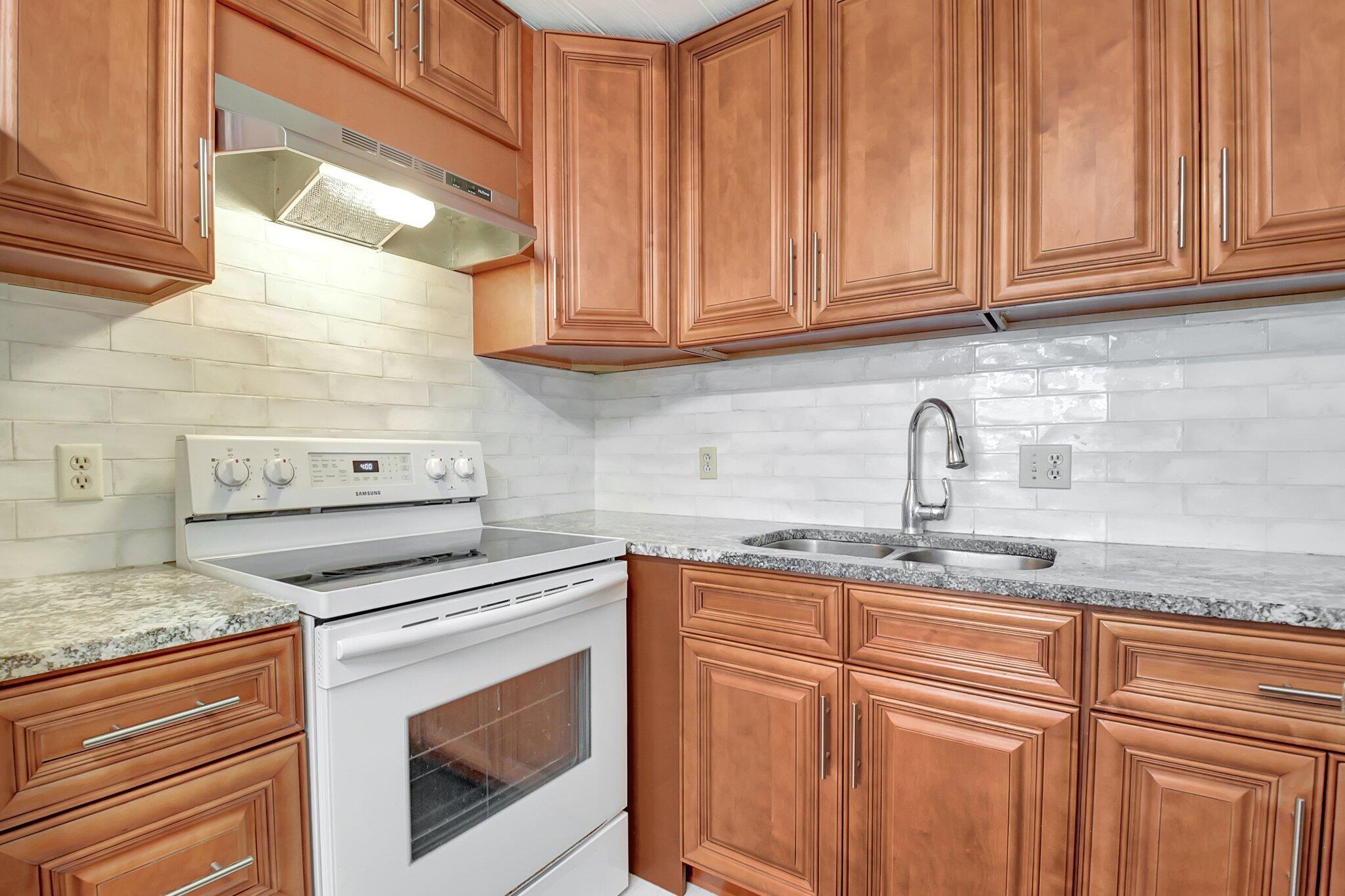 400 Village Green Circle W 212, Palm Springs, FL 33461, Palm Springs