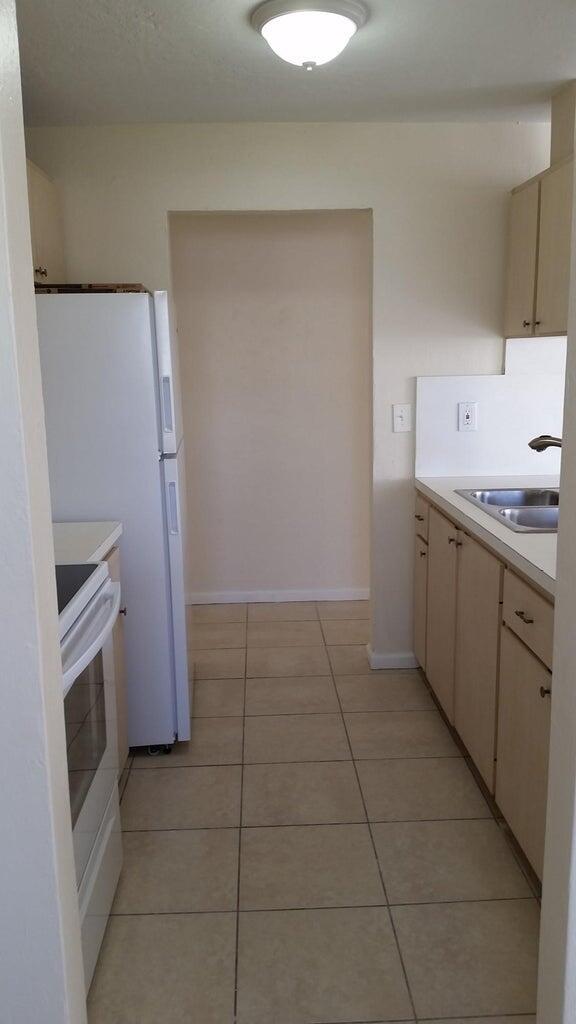 1230 W 23rd Street, Riviera Beach, FL 33404, Riviera Beach - Photo 4