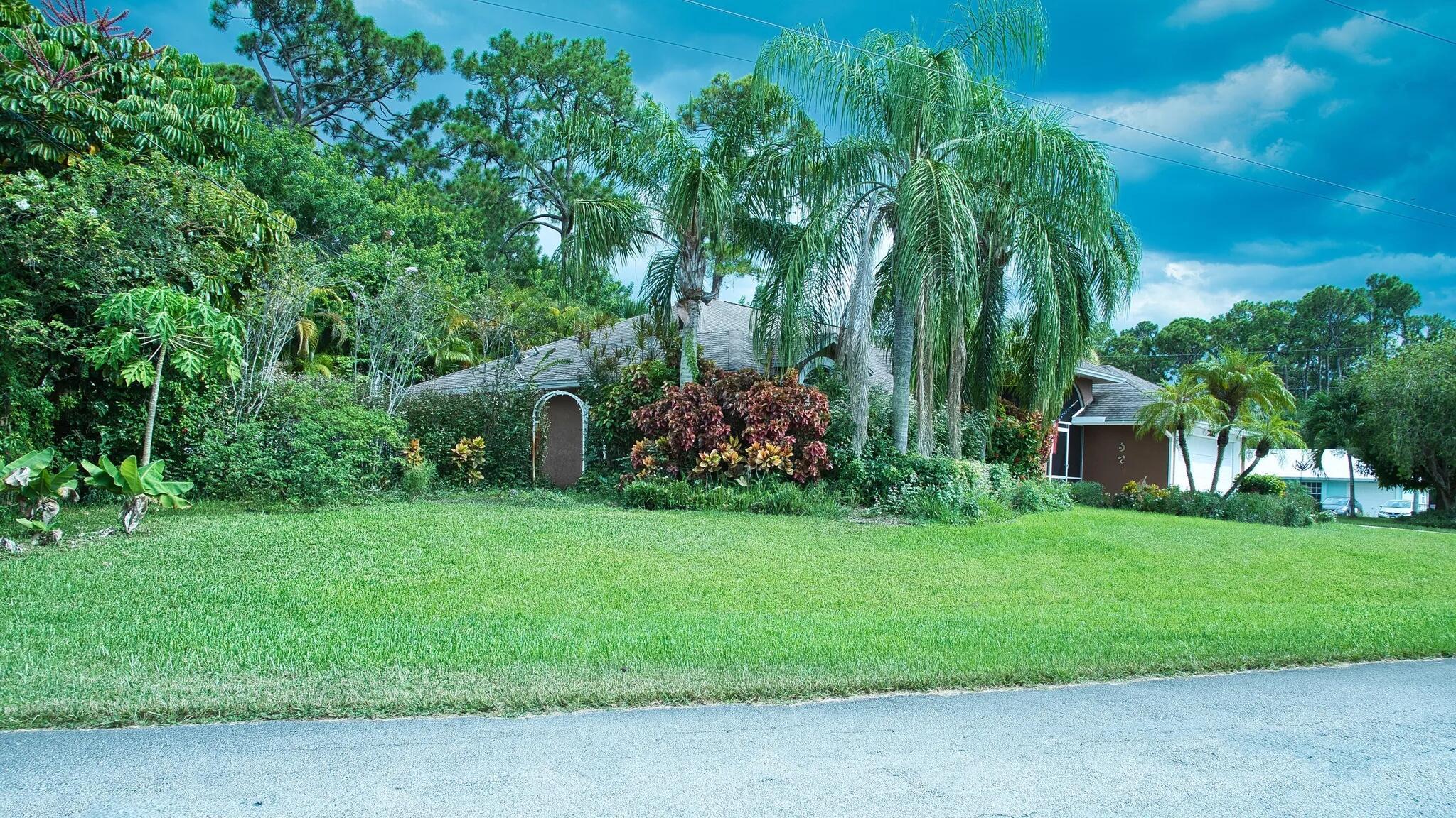2312 SW Kent Circle, Port St. Lucie, FL 34953, Port St. Lucie - Photo 2
