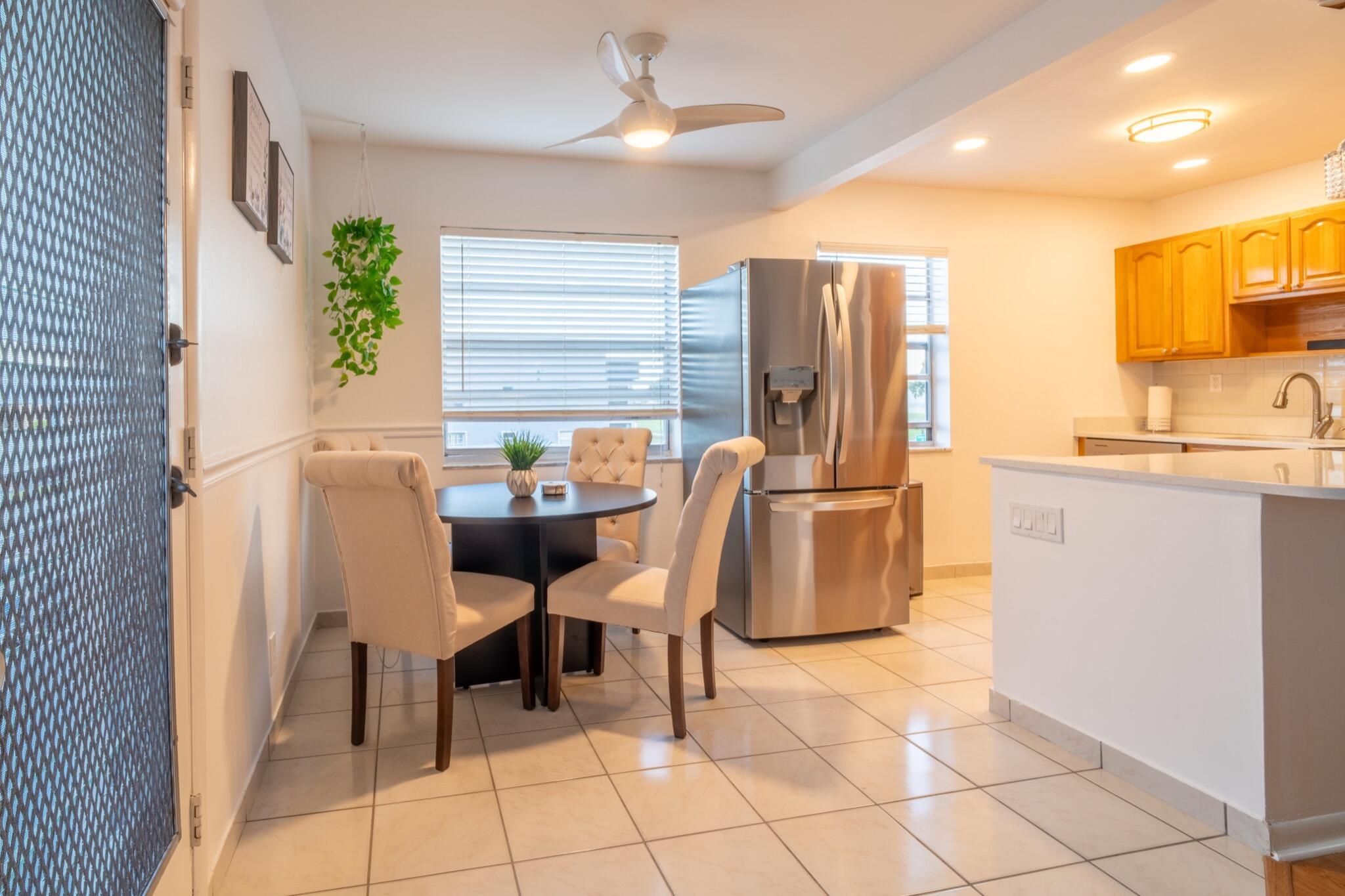 313 Burgundy G, Delray Beach, FL 33484, Delray Beach - Photo 4