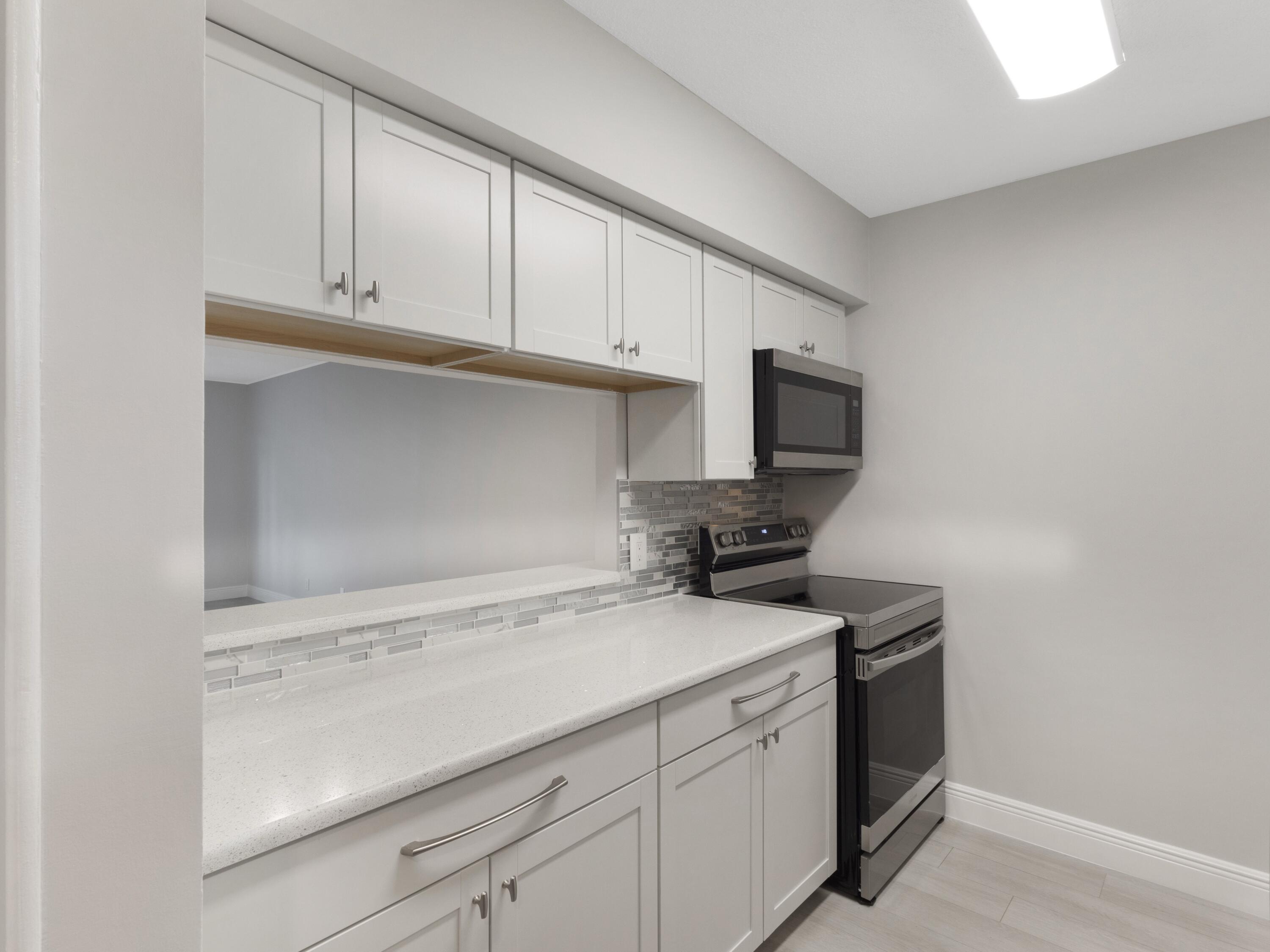 12003 Poinciana Boulevard 103, Royal Palm Beach, FL 33411, Royal Palm Beach - Photo 4