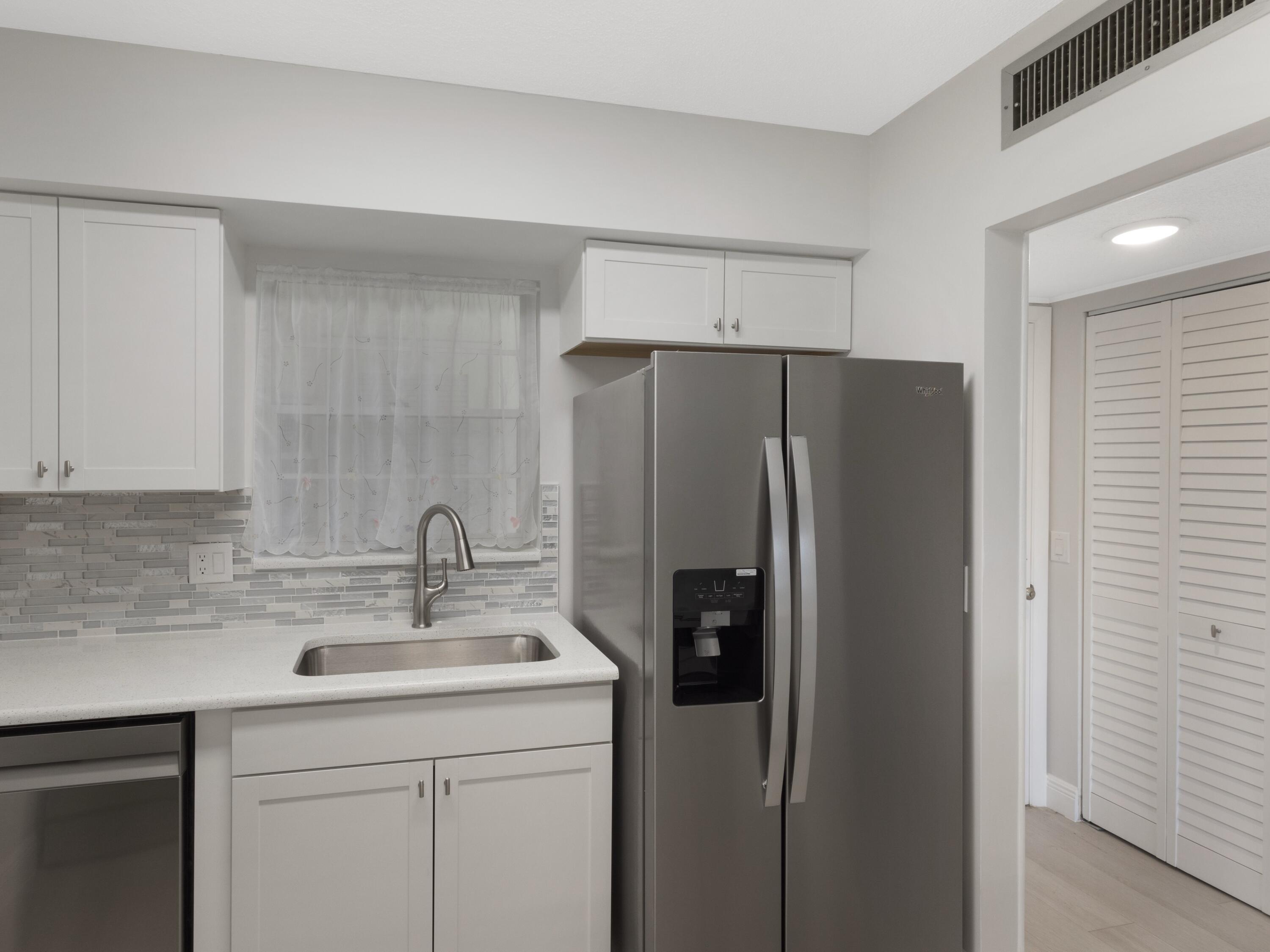 12003 Poinciana Boulevard 103, Royal Palm Beach, FL 33411, Royal Palm Beach - Photo 3