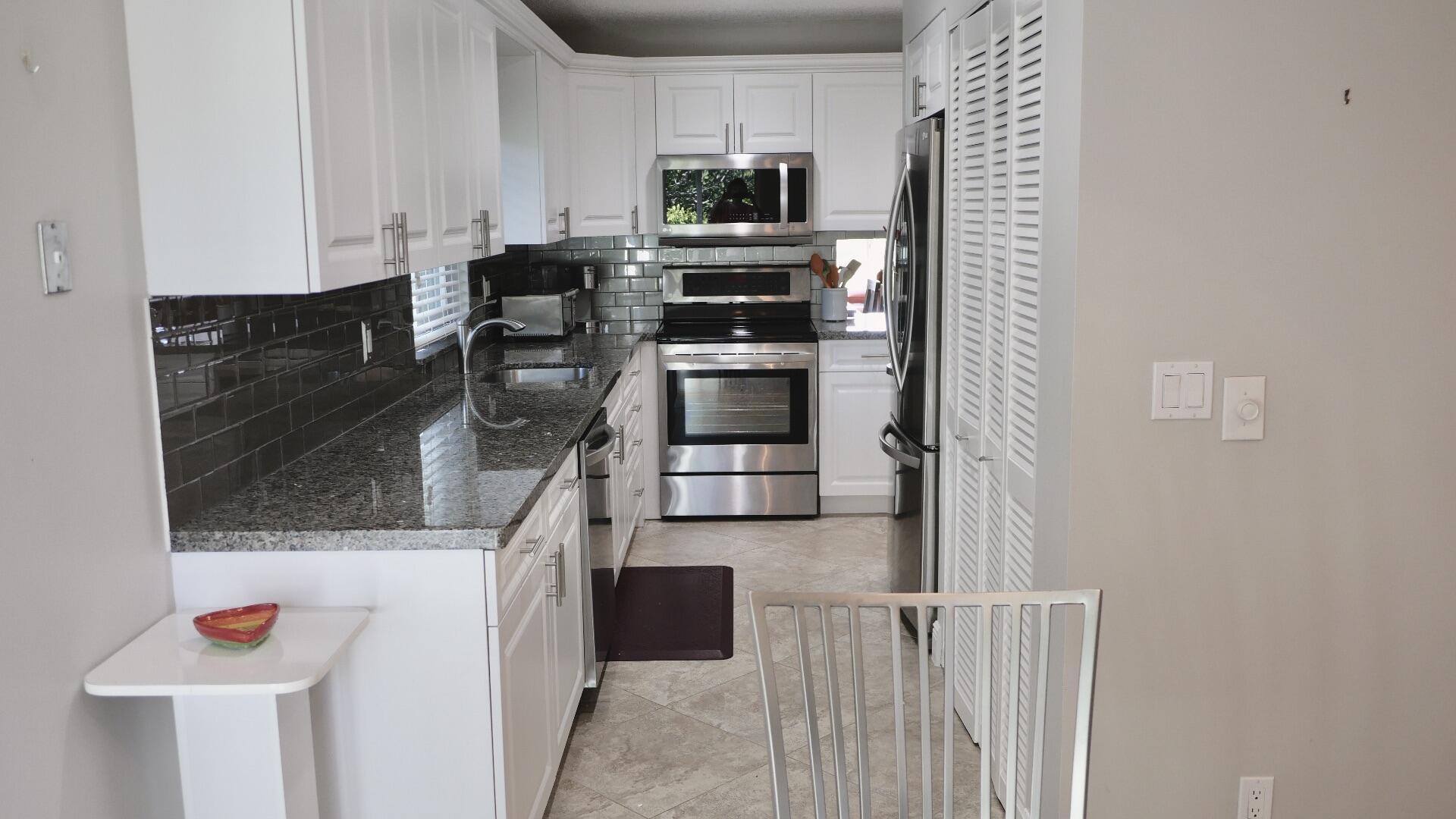 13817 Royal Palm Court B, Delray Beach, FL 33484, Delray Beach - Photo 4