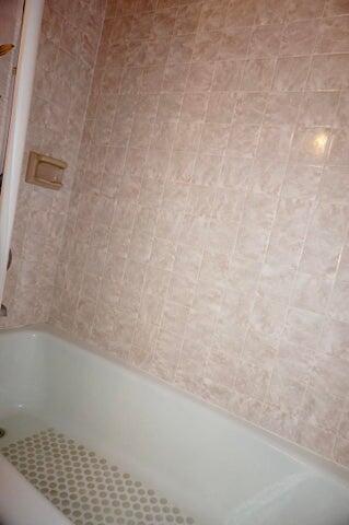 1716 Barton Court, Lake Worth Beach, FL 33460, Lake Worth Beach - Photo 5
