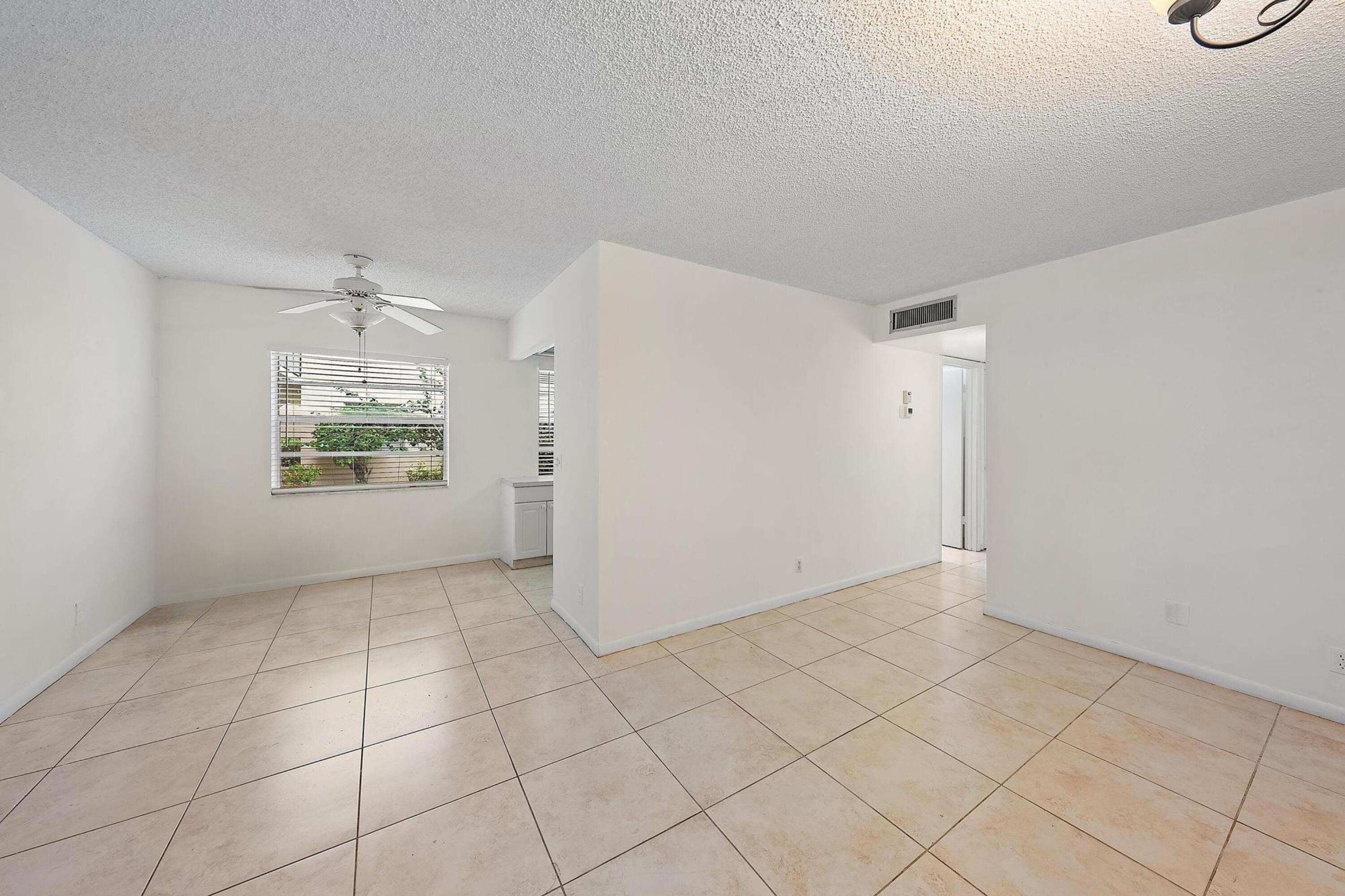 869 Flanders S, Delray Beach, FL 33484, Delray Beach - Photo 2