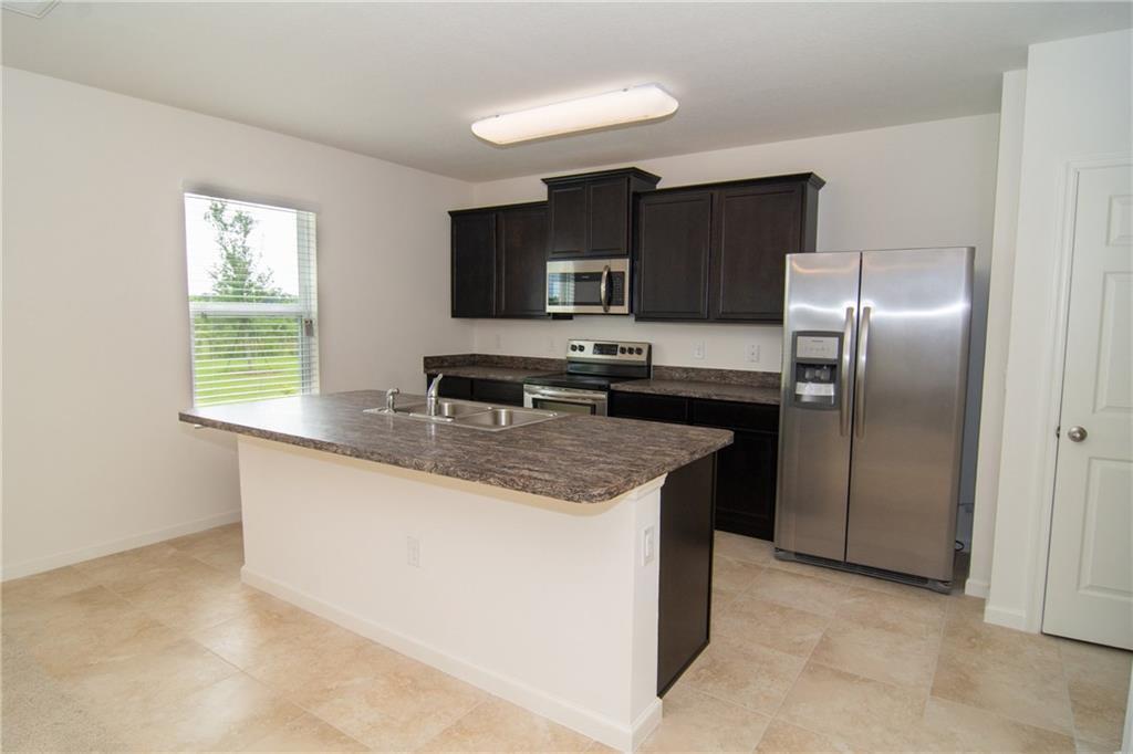 3116 Yellowstone Circle, Fort Pierce, FL 34945, Fort Pierce - Photo 4