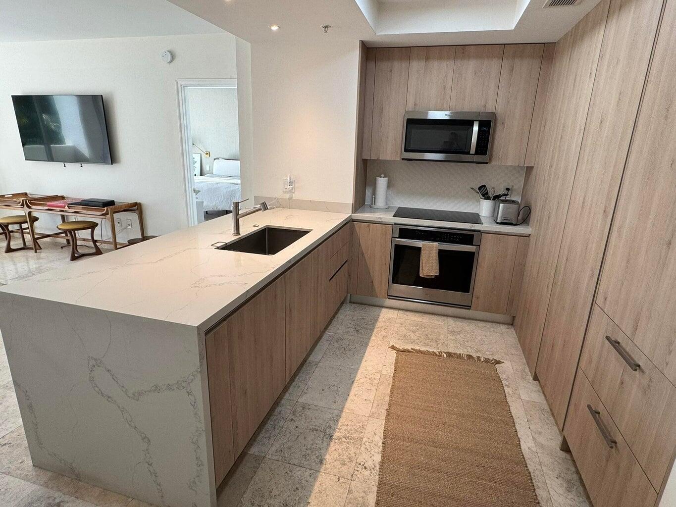 3400 SW 27th Avenue 303, Miami, FL 33133, Miami - Photo 4