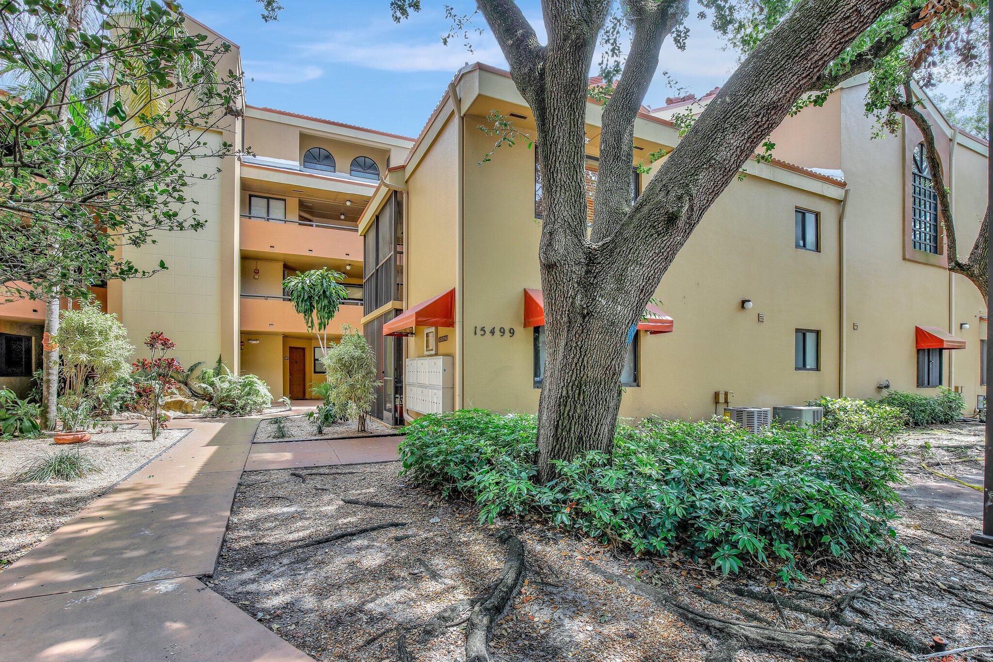 15499 Miami Lakeway N 306-5, Miami Lakes, FL 33014, Miami Lakes - Photo 3