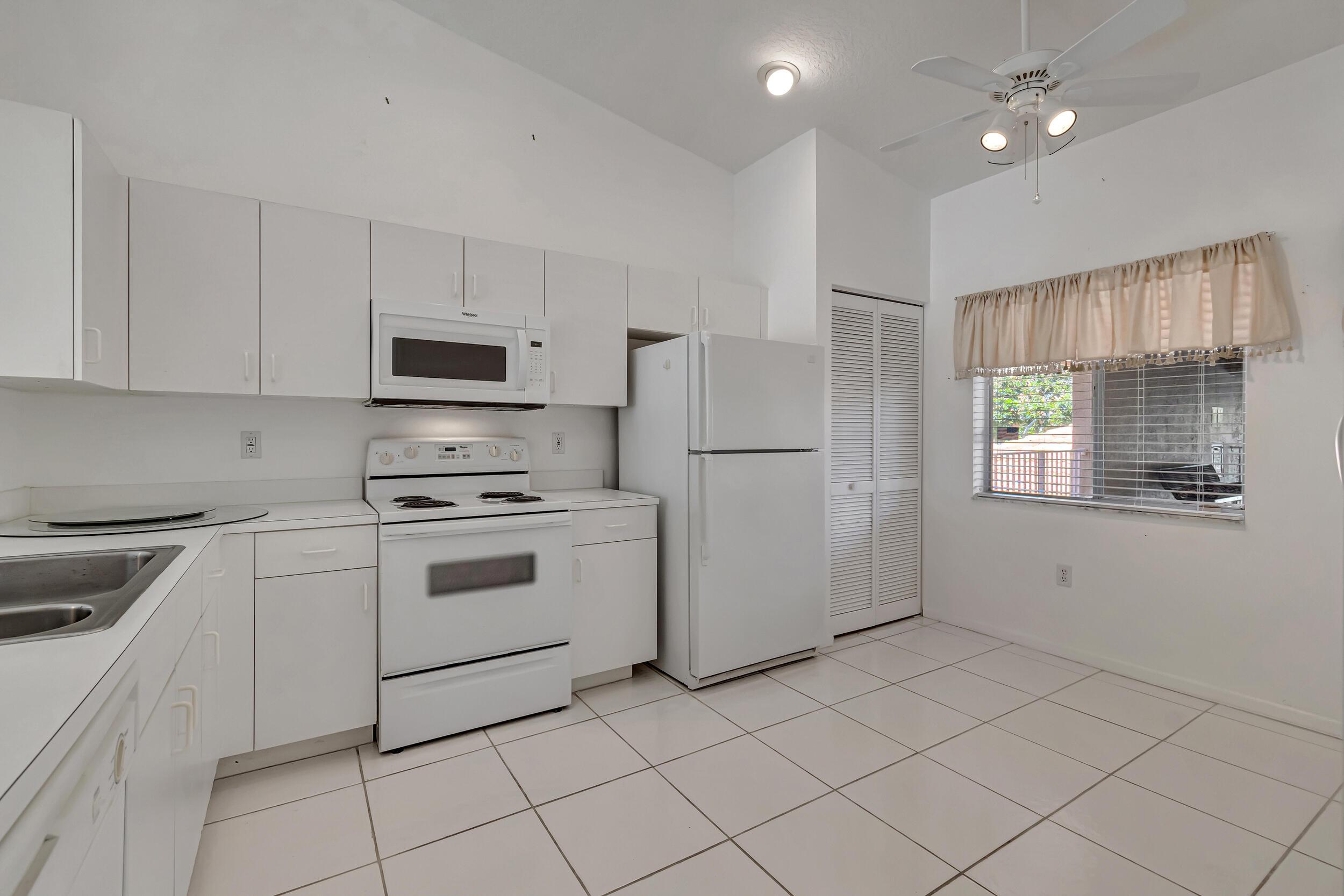 5952 Regal Glen Drive 204, Boynton Beach, FL 33437, Boynton Beach - Photo 5