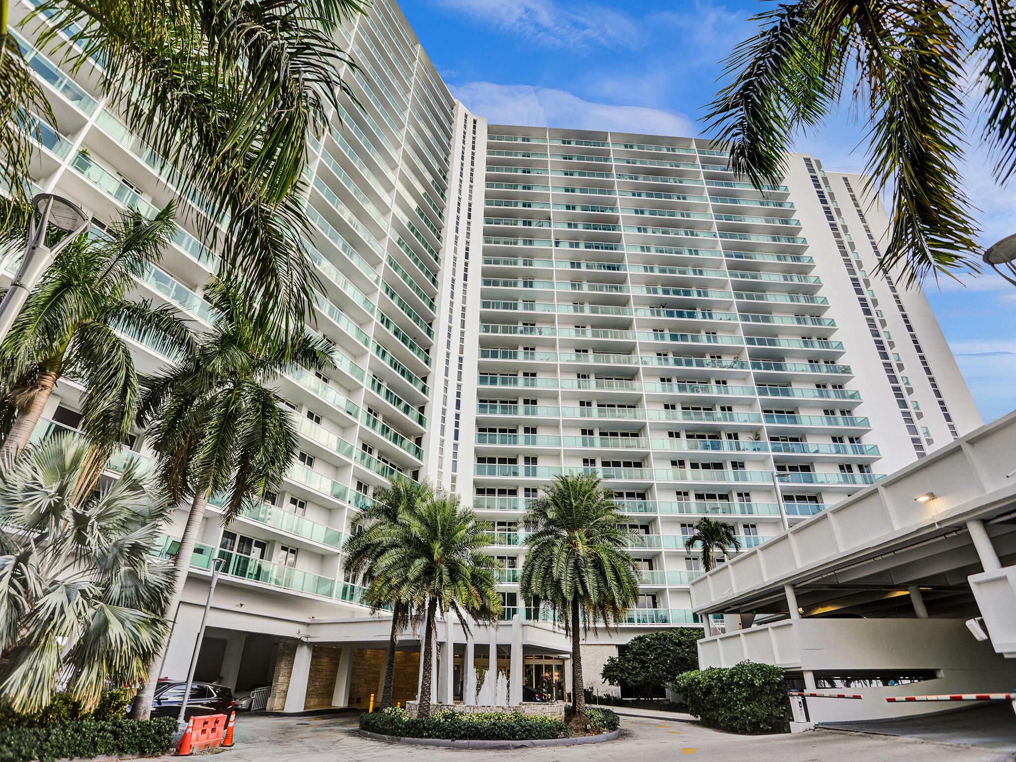 100 Bayview Drive 1125, Sunny Isles Beach, FL 33160, Sunny Isles Beach - Photo 2