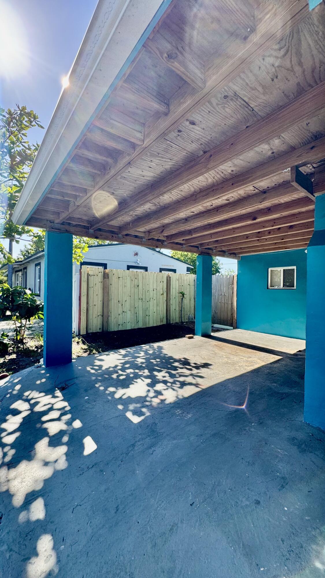 629 Troy Boulevard, West Palm Beach, FL 33409, West Palm Beach - Photo 3