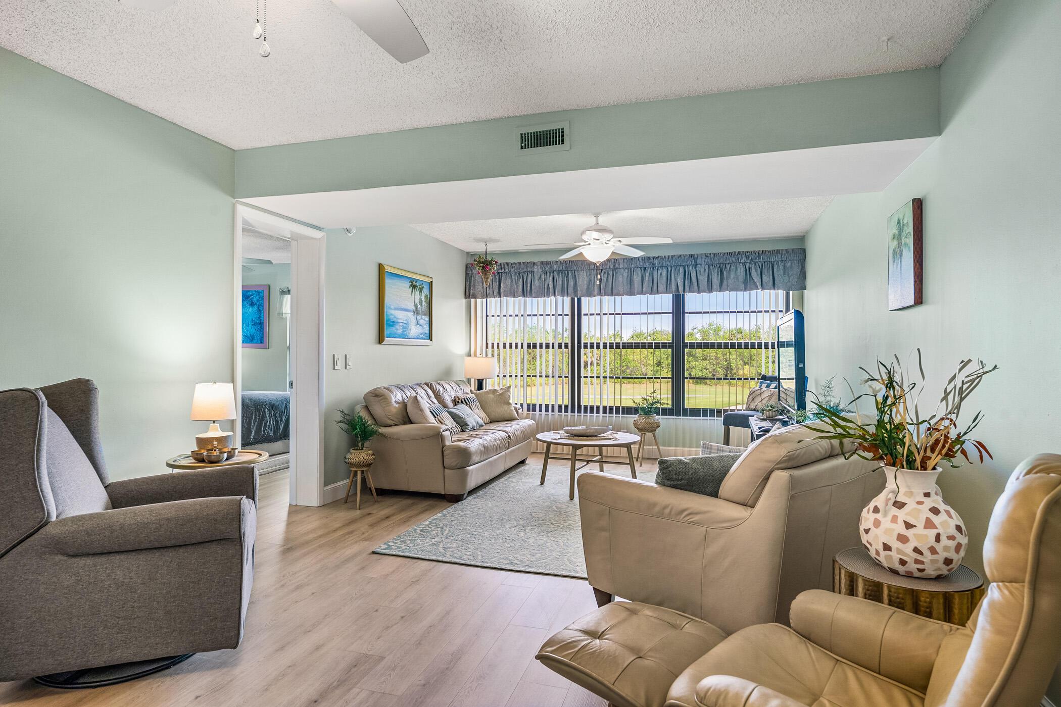 28 Plantation Drive 204, Vero Beach, FL 32966, Vero Beach - Photo 3