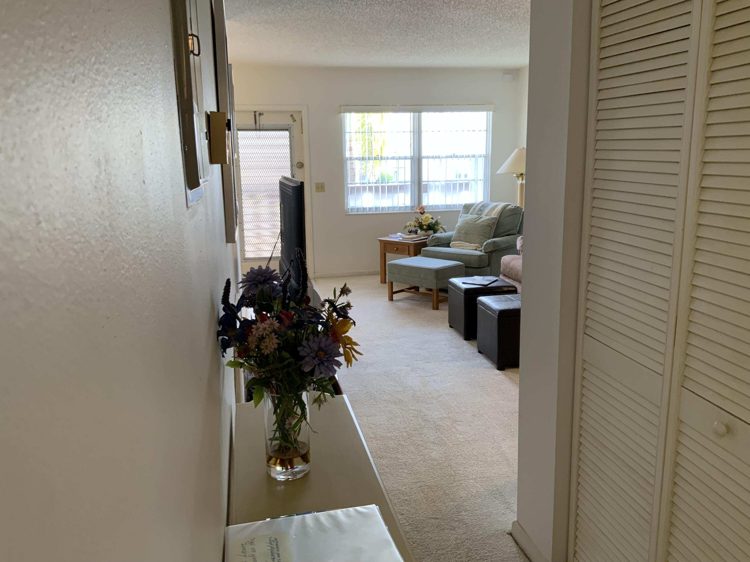 2050 Hythe C, Boca Raton, FL 33434, Boca Raton - Photo 3