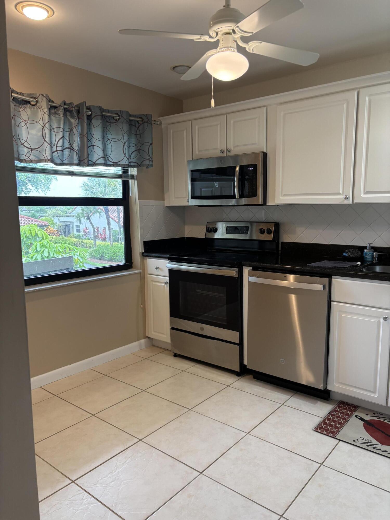 21500 Cypress Hammock 38f, Boca Raton, FL 33428, Boca Raton - Photo 2