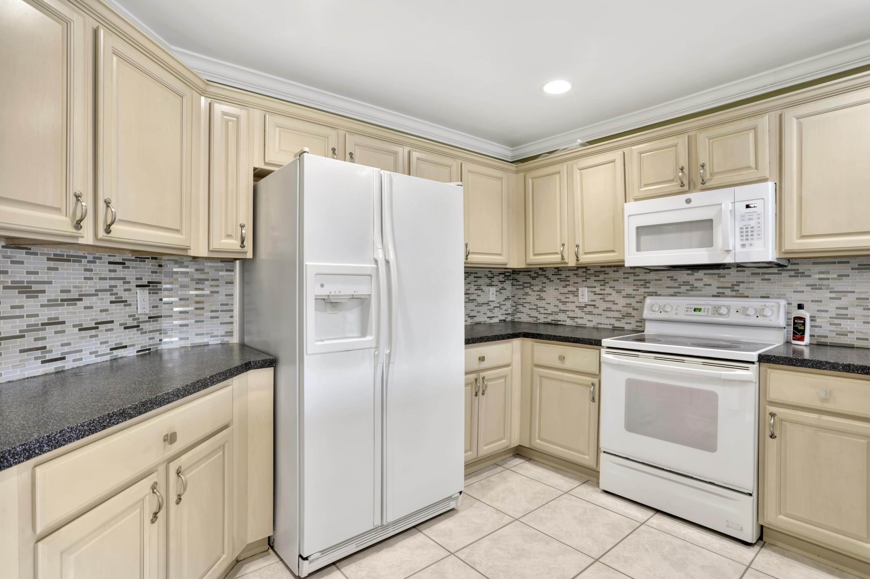 4066 Crescent Creek Street, Coconut Creek, FL 33073, Coconut Creek - Photo 3