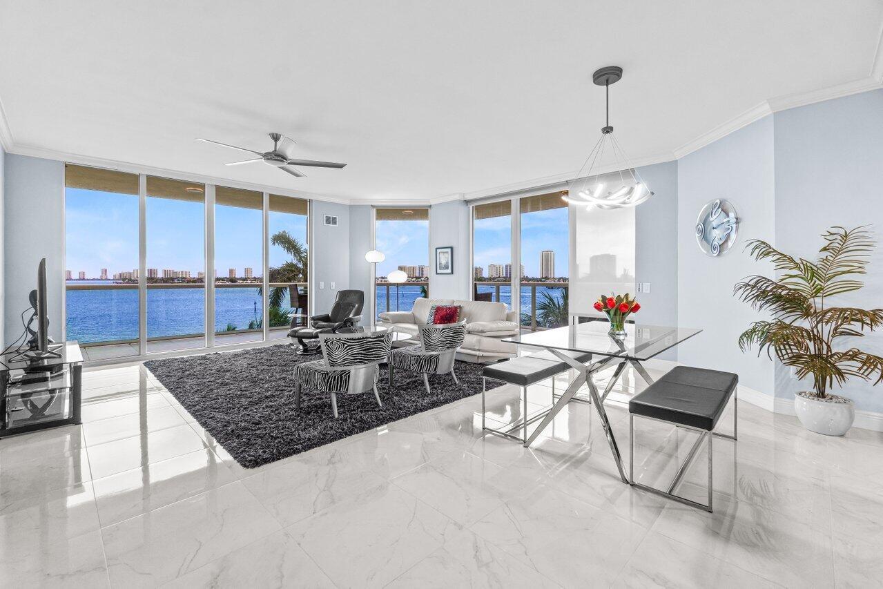 2650 Lake Shore Drive 406, Riviera Beach, FL 33404, Riviera Beach - Photo 2